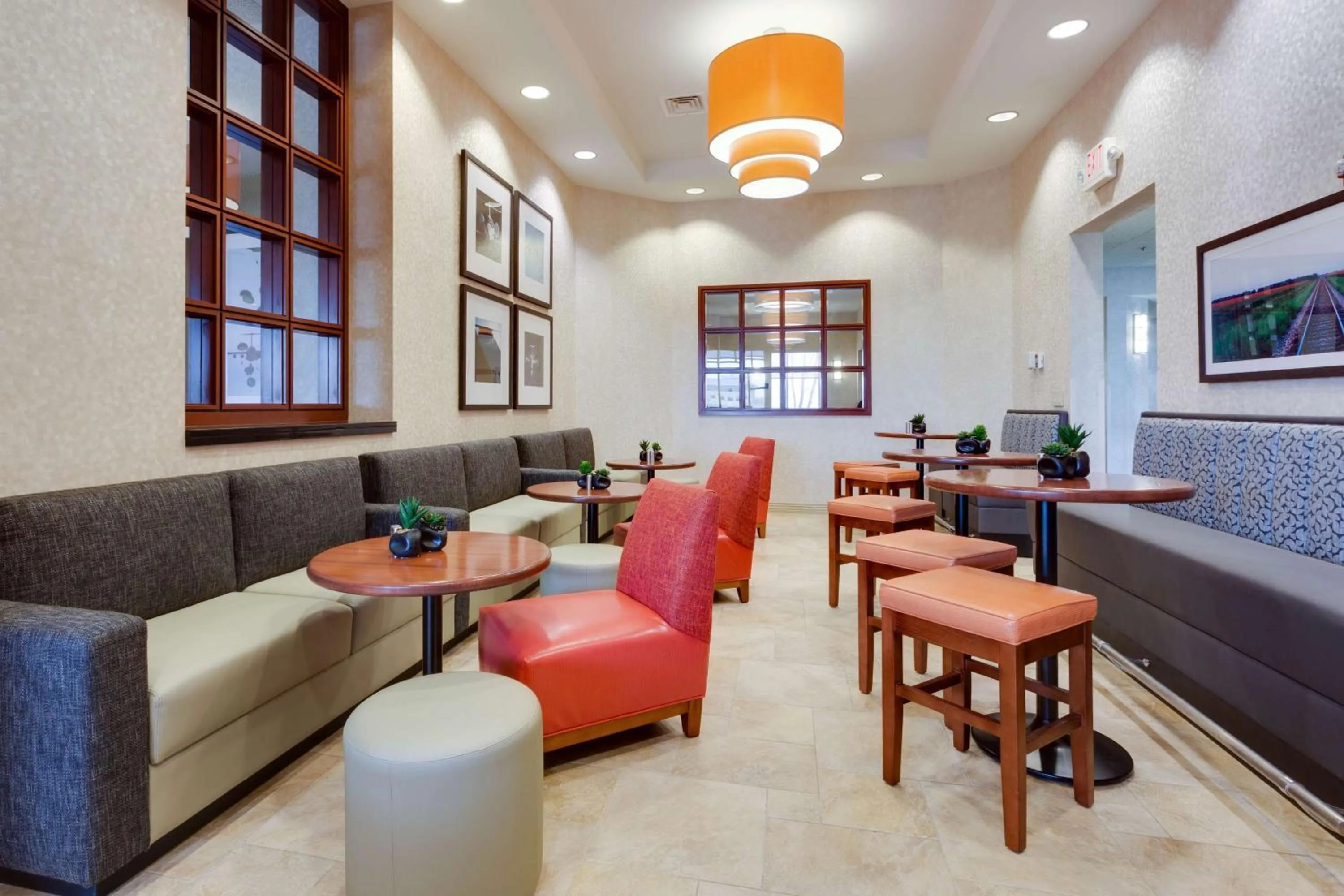 Restaurant/places to eat in Drury Inn & Suites St. Louis/O'Fallon, IL