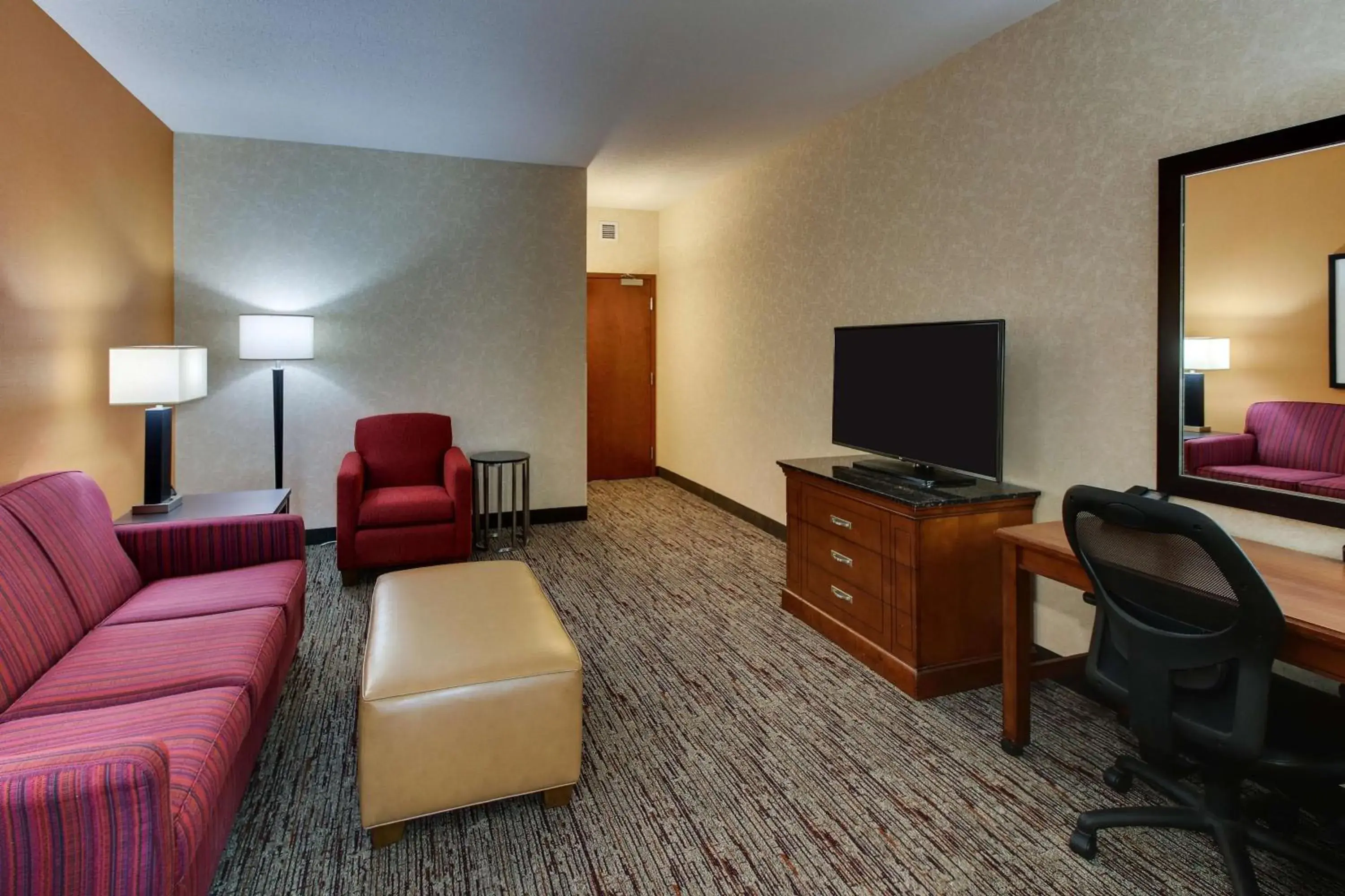Photo of the whole room in Drury Inn & Suites Meridian Photo of the whole room in Drury Inn & Suites Meridian