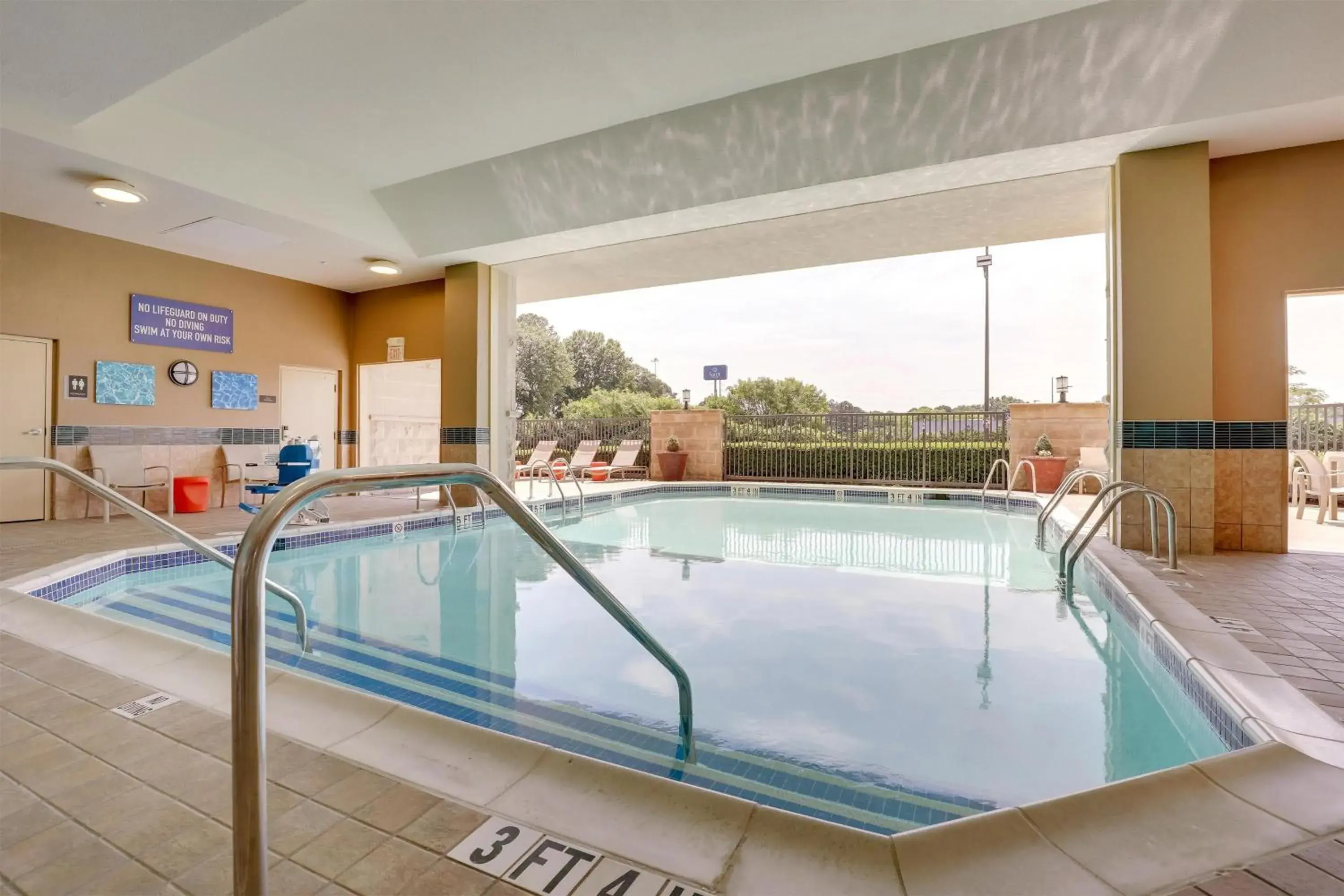 Pool view in Drury Inn & Suites Montgomery Pool view in Drury Inn & Suites Montgomery