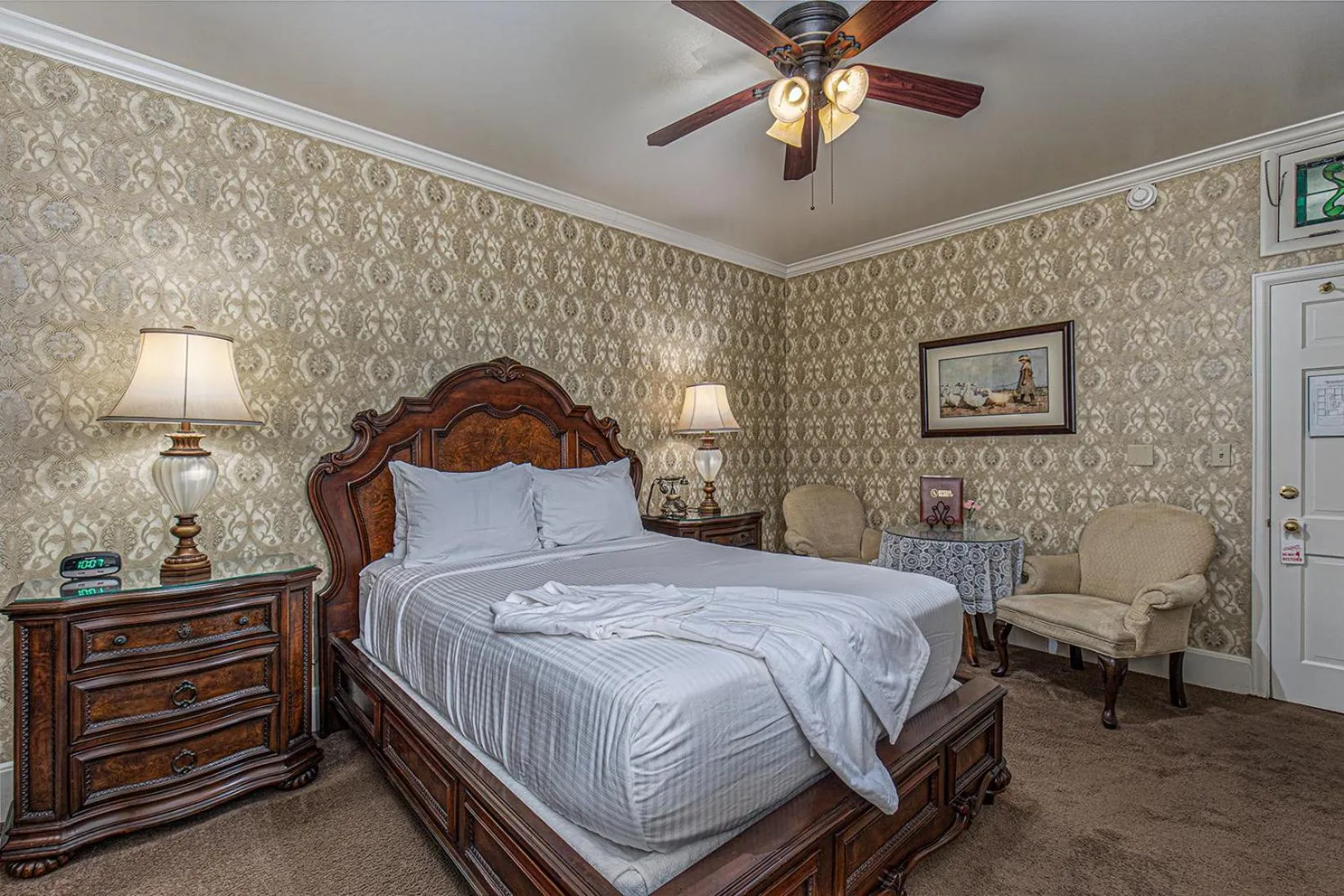 Bed in General Palmer Hotel