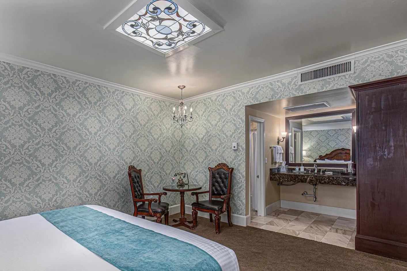 Bed in General Palmer Hotel