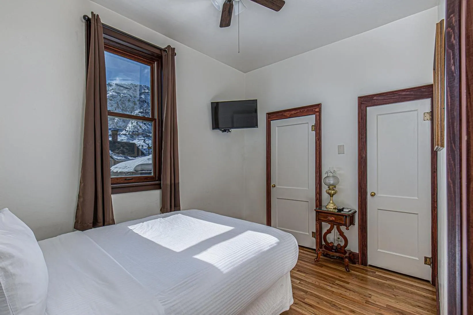 Bed in General Palmer Hotel