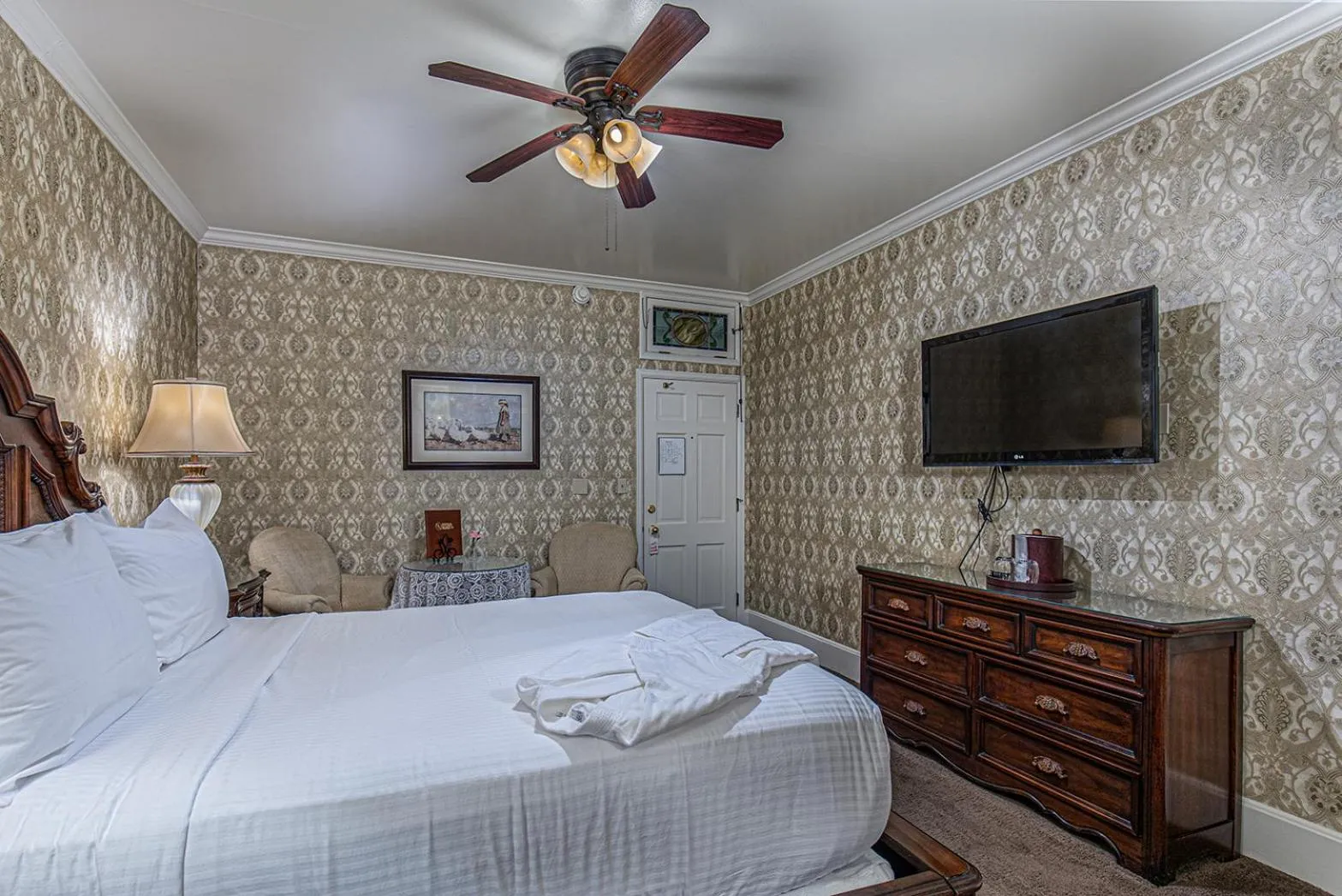 Bed in General Palmer Hotel