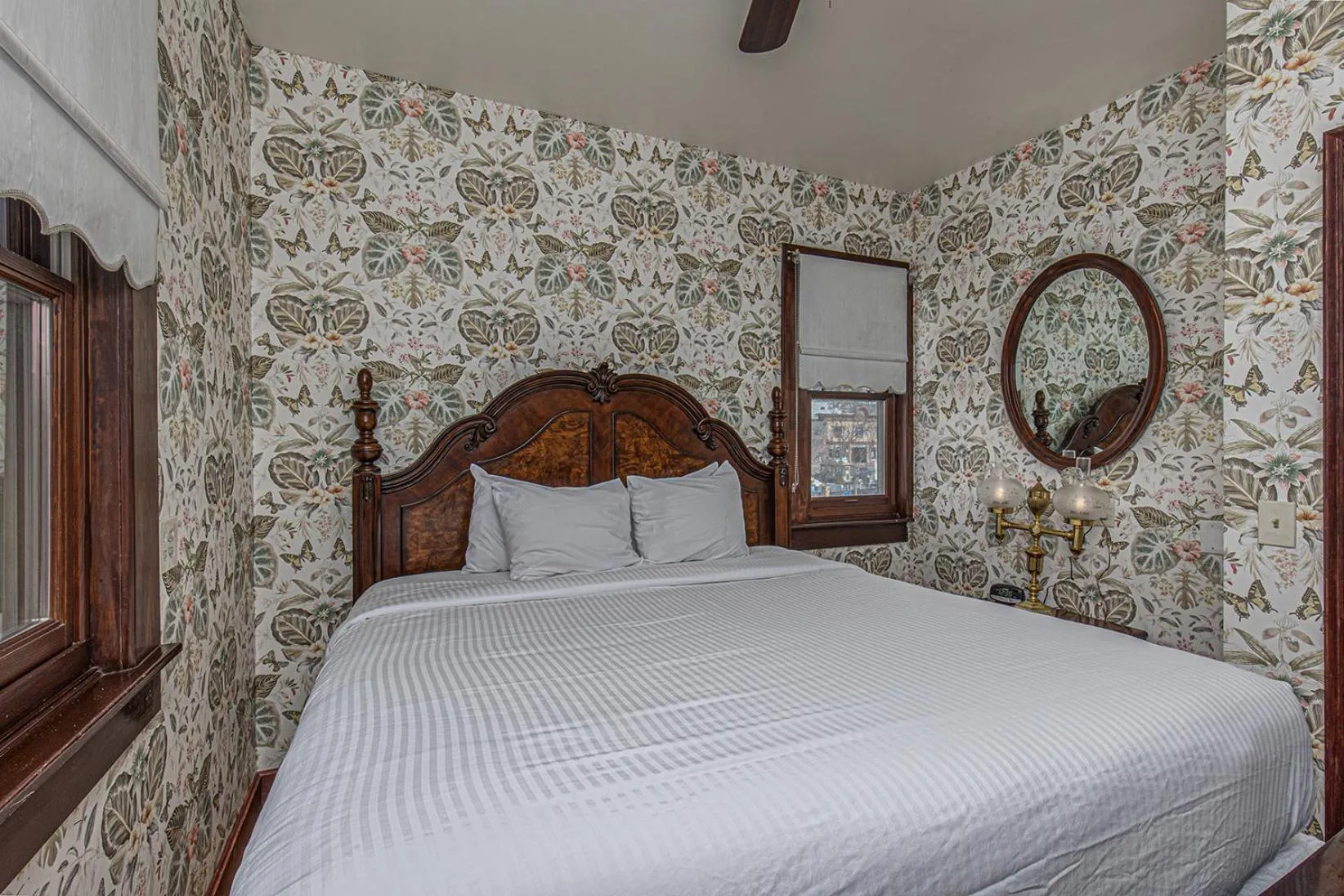 Bed in General Palmer Hotel