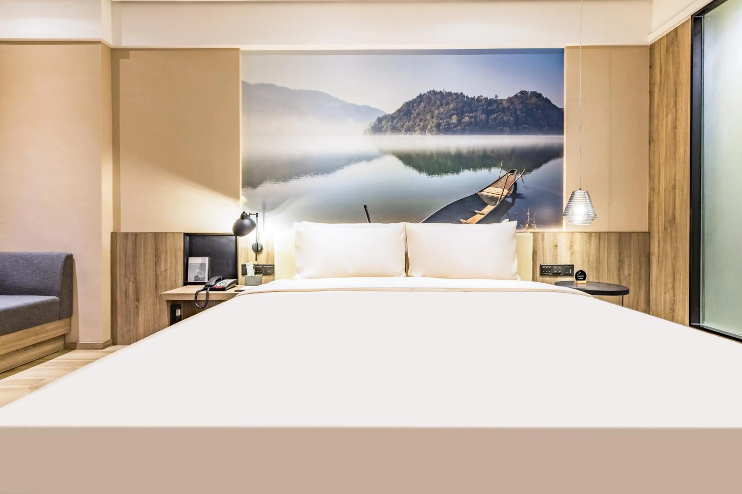 Bed in Atour Hotel Huaibei City Government Plaza