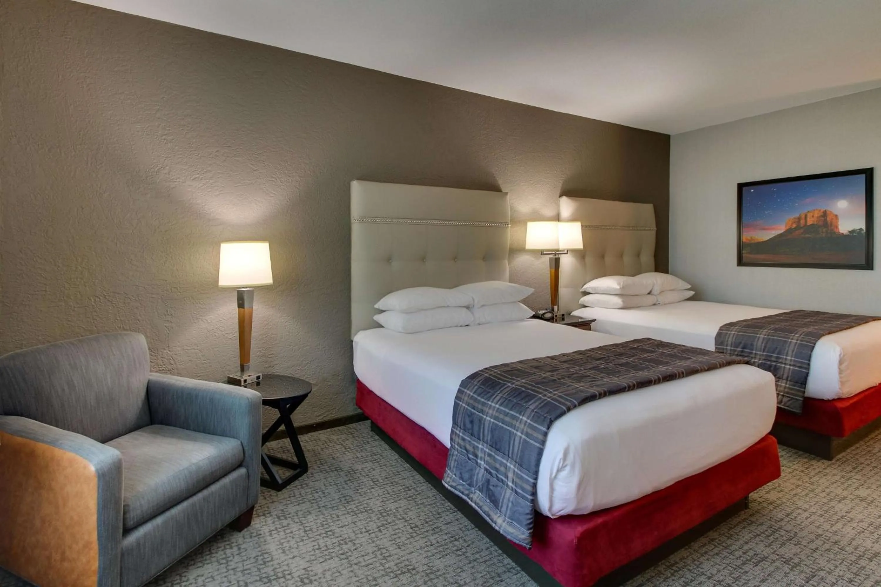 Photo of the whole room, Bed in Drury Inn & Suites Phoenix Happy Valley