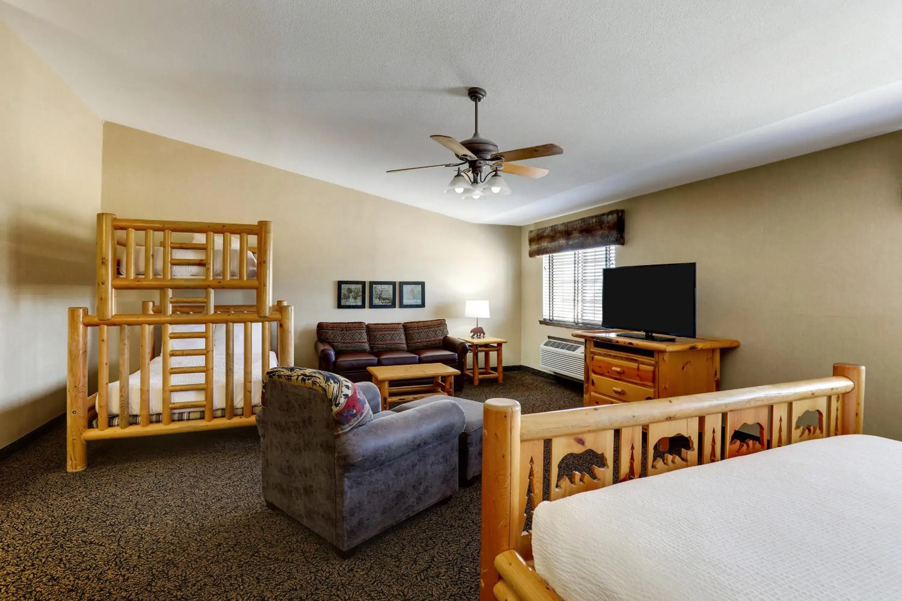 Photo of the whole room, Bed in Stoney Creek Hotel Columbia Photo of the whole room, Bed in Stoney Creek Hotel Columbia