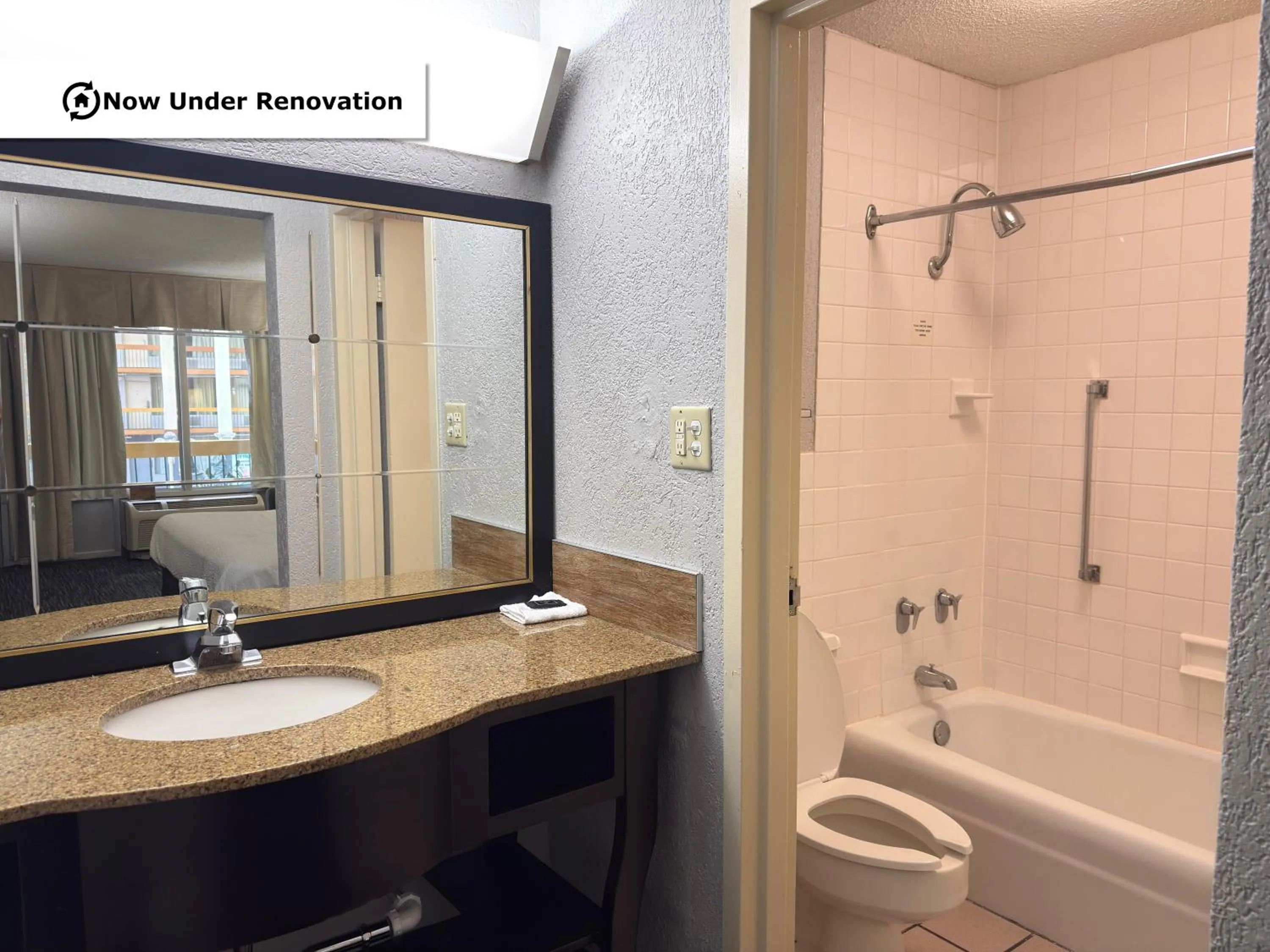 Public Bath in The Lodge Hotel and Banquets