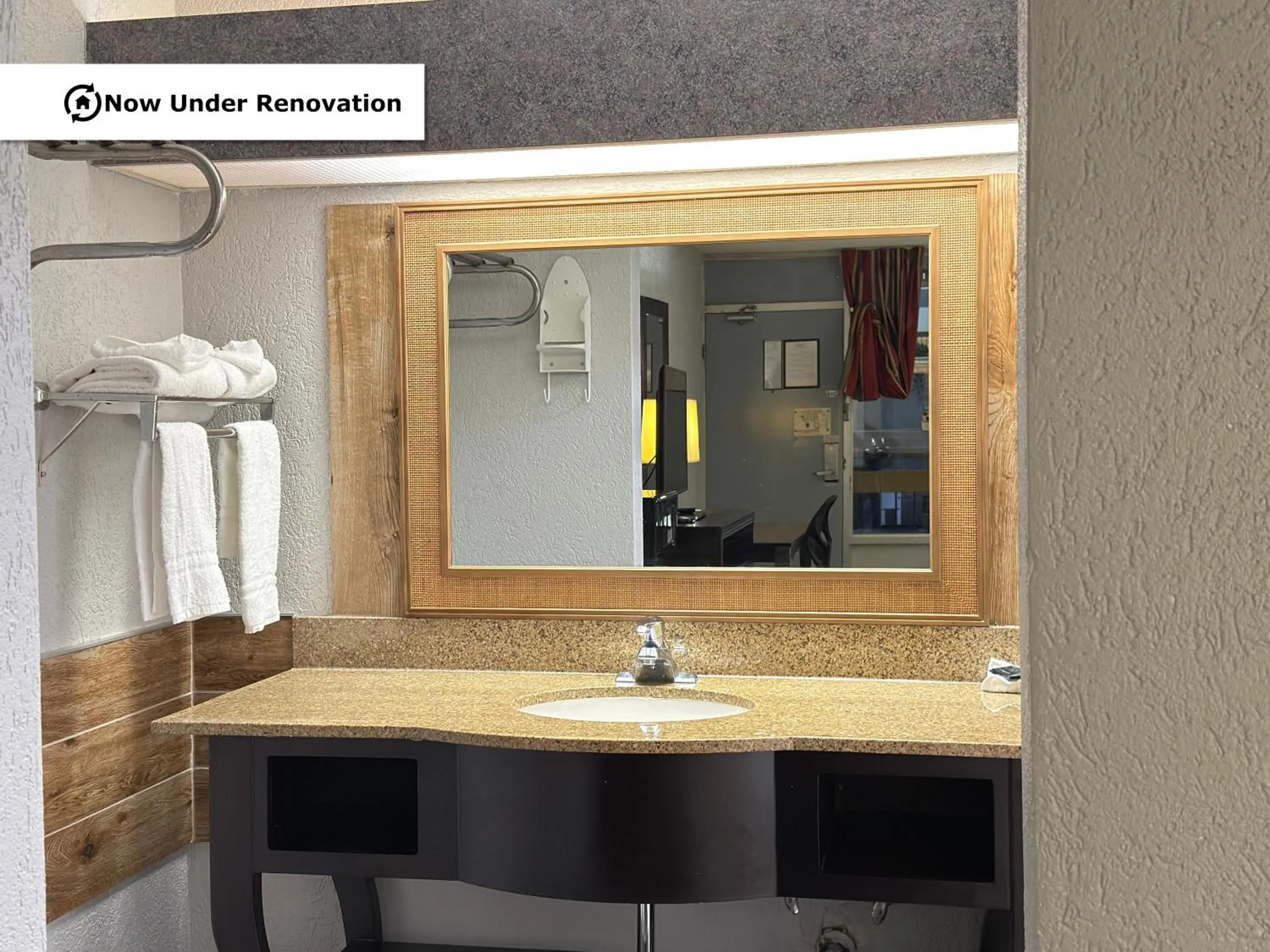 The Lodge Hotel and Banquets