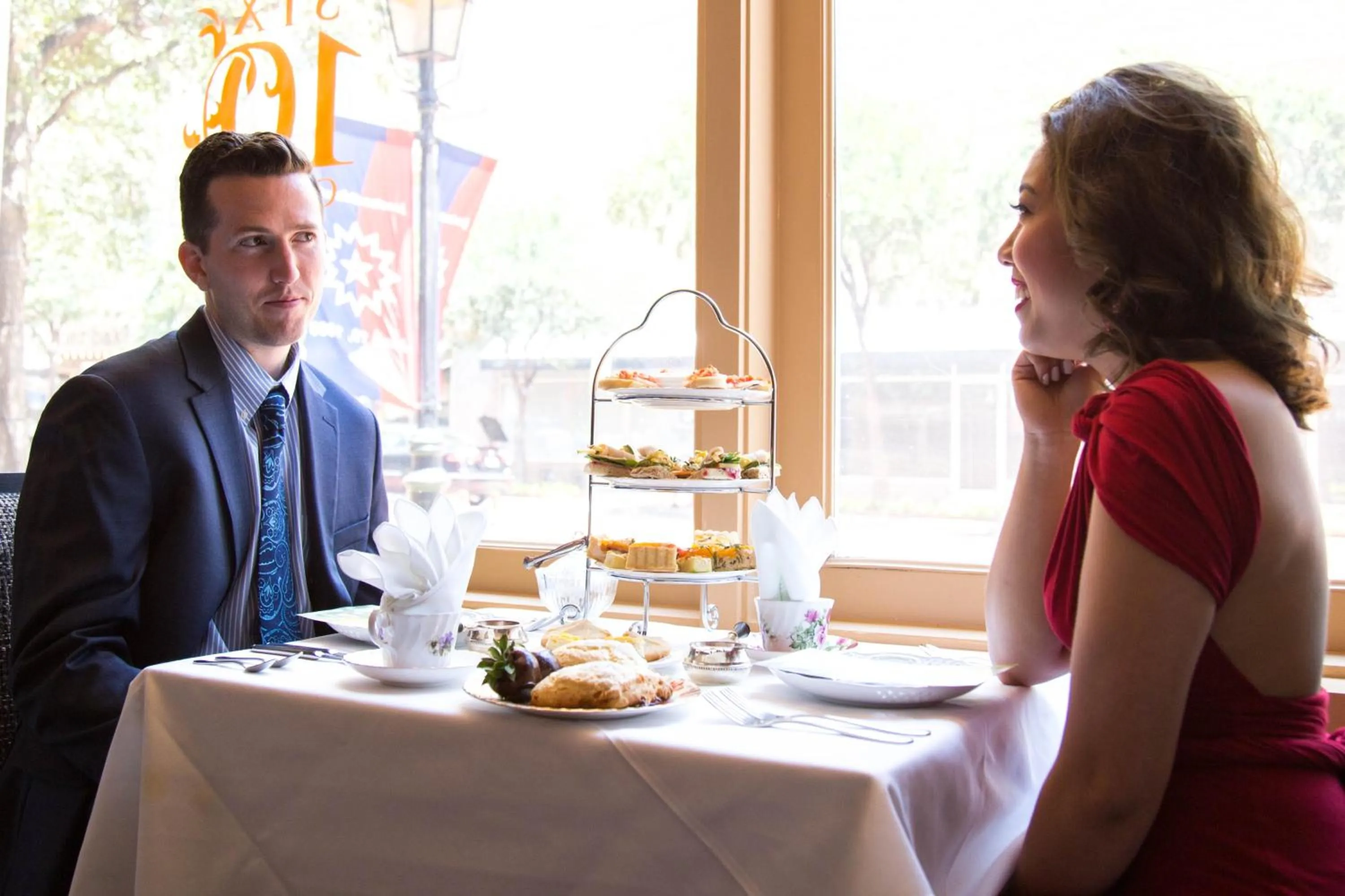 Restaurant/places to eat in The Ashton Hotel