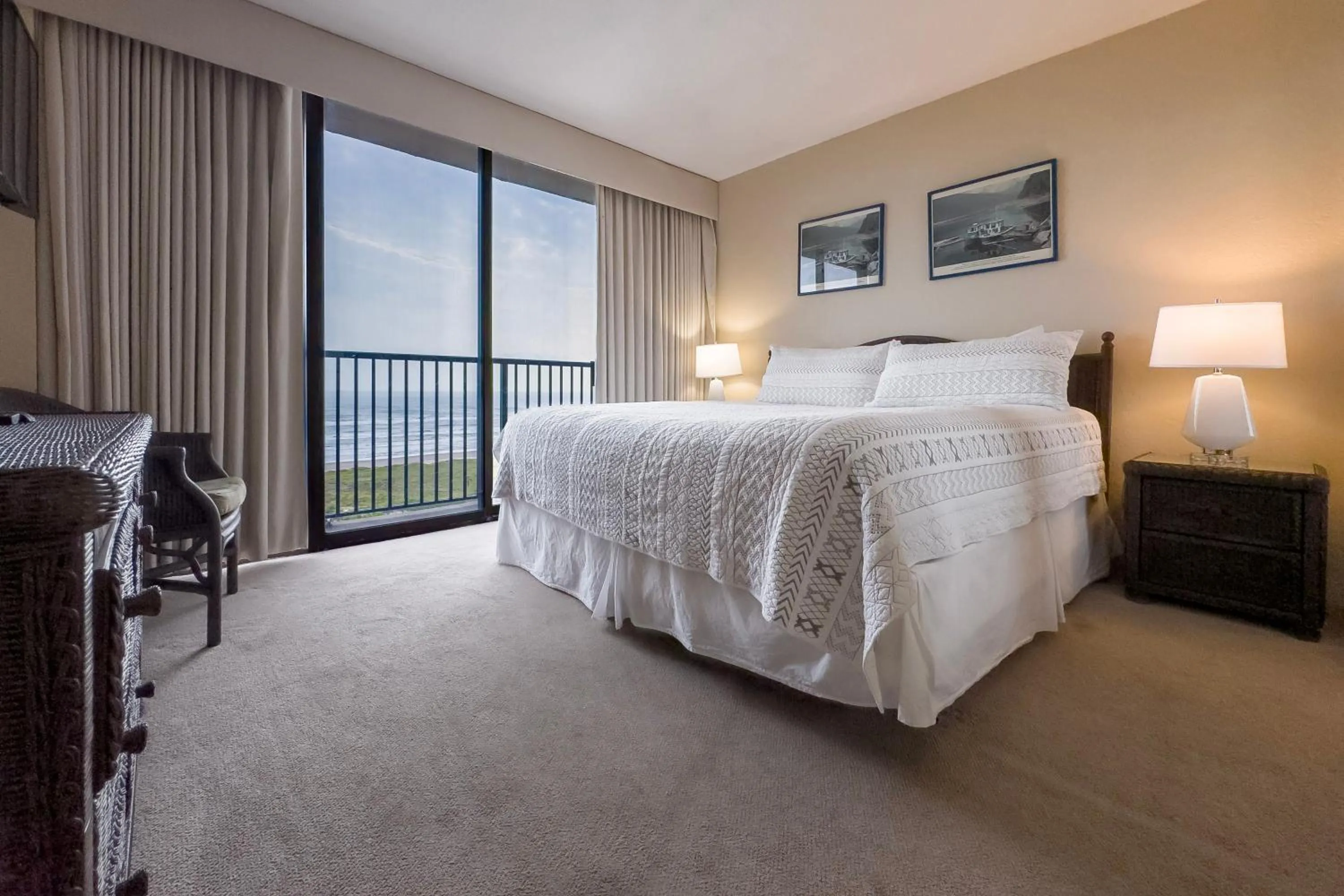 Bedroom, Bed in Isla Grand Beach Resort