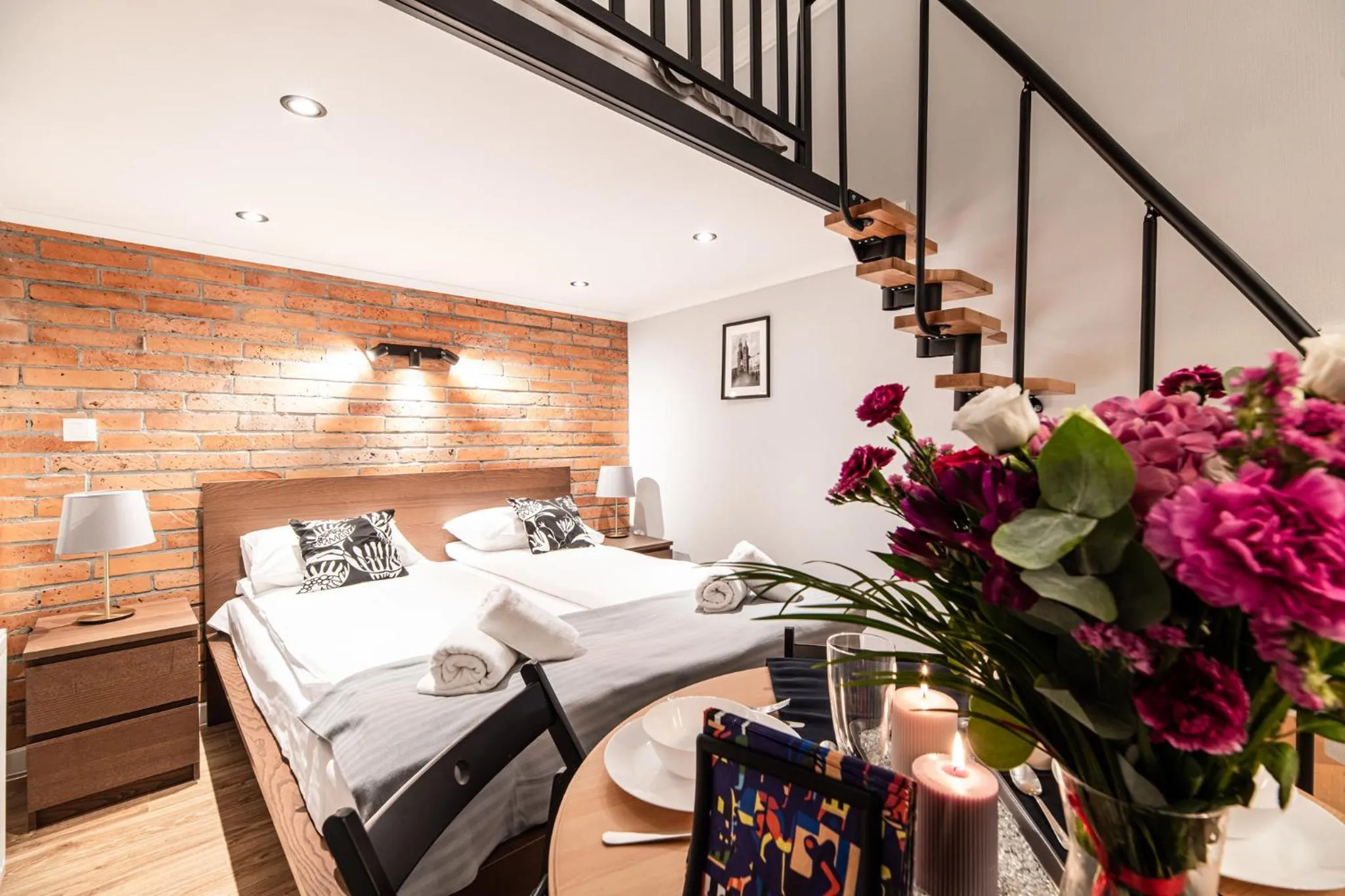 Bed in Lubomirskiego 23 Residence - great location, 10 min to Main Square by foot, right next to Main Rail and Bus Station