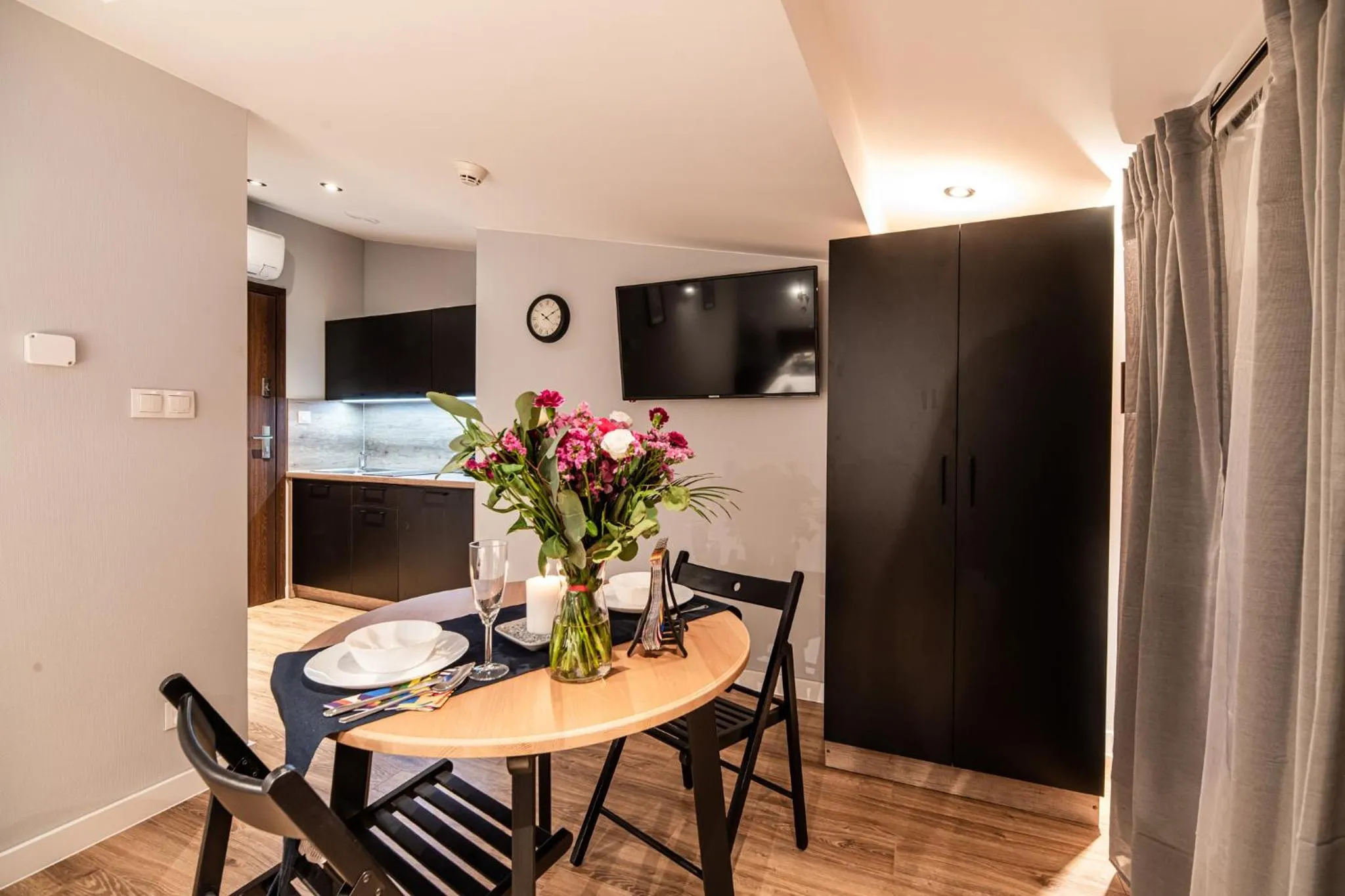 Seating area in Lubomirskiego 23 Residence - great location, 10 min to Main Square by foot, right next to Main Rail and Bus Station