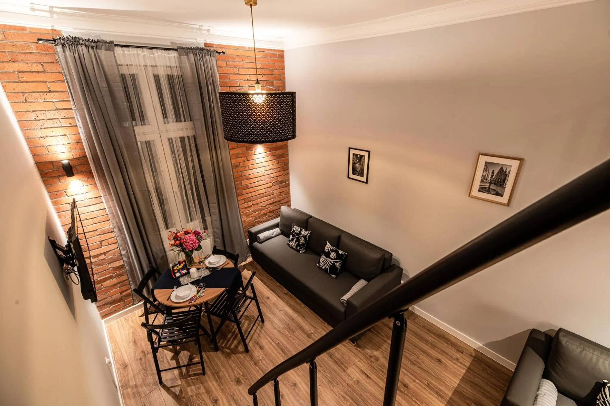 Living room in Lubomirskiego 23 Residence - great location, 10 min to Main Square by foot, right next to Main Rail and Bus Station