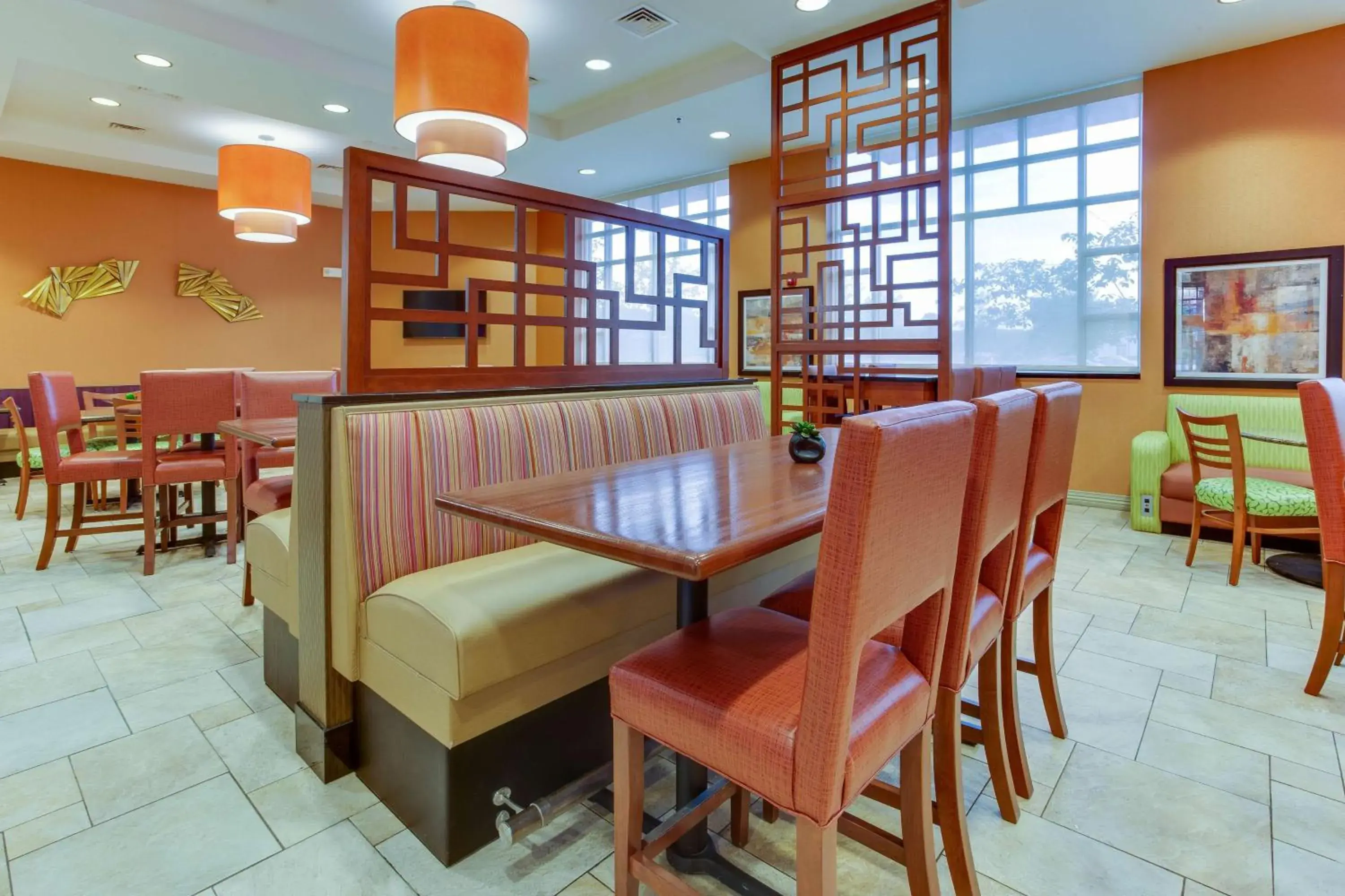 Restaurant/places to eat in Drury Inn & Suites West Des Moines Restaurant/places to eat in Drury Inn & Suites West Des Moines