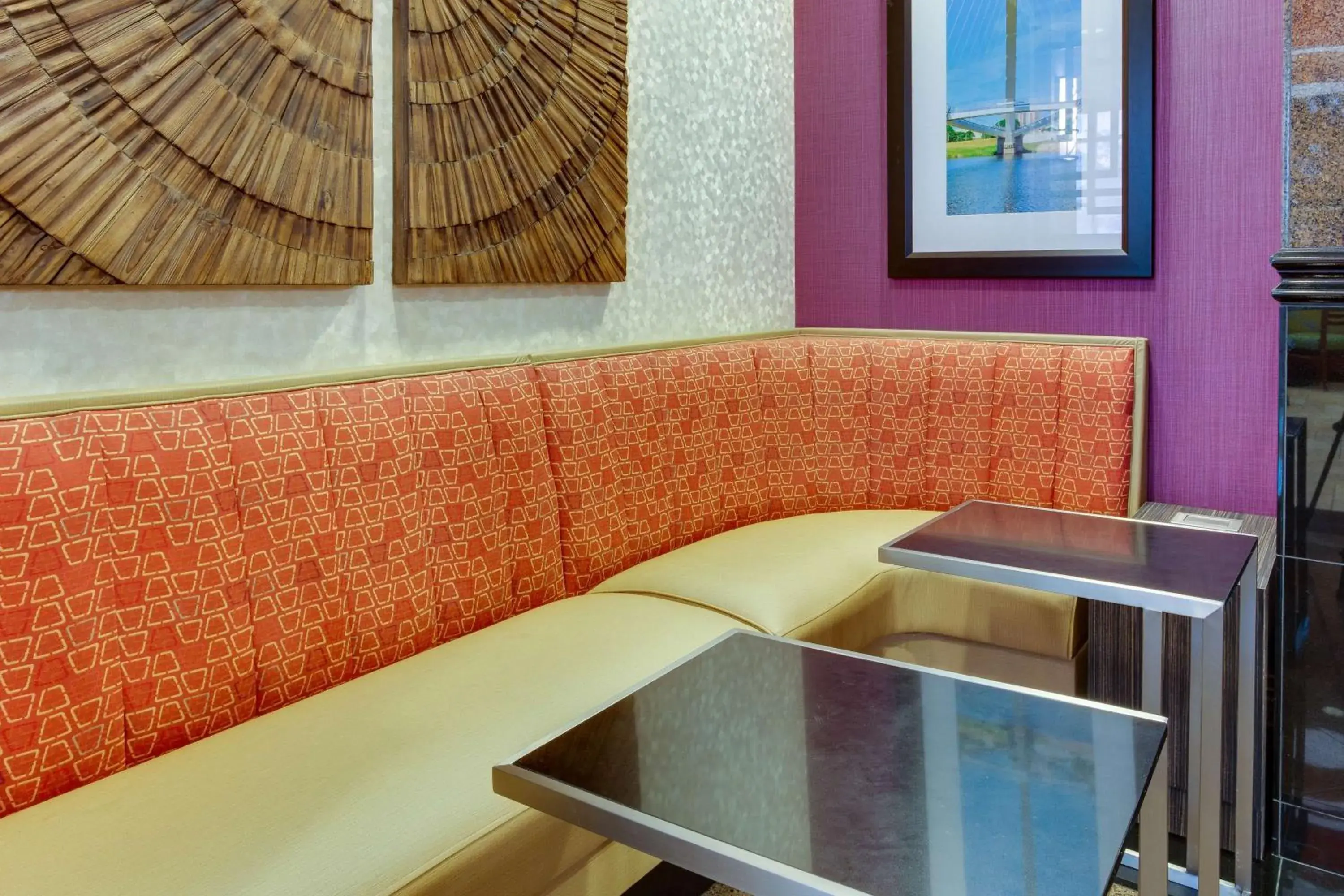 Restaurant/places to eat in Drury Inn & Suites West Des Moines Restaurant/places to eat in Drury Inn & Suites West Des Moines
