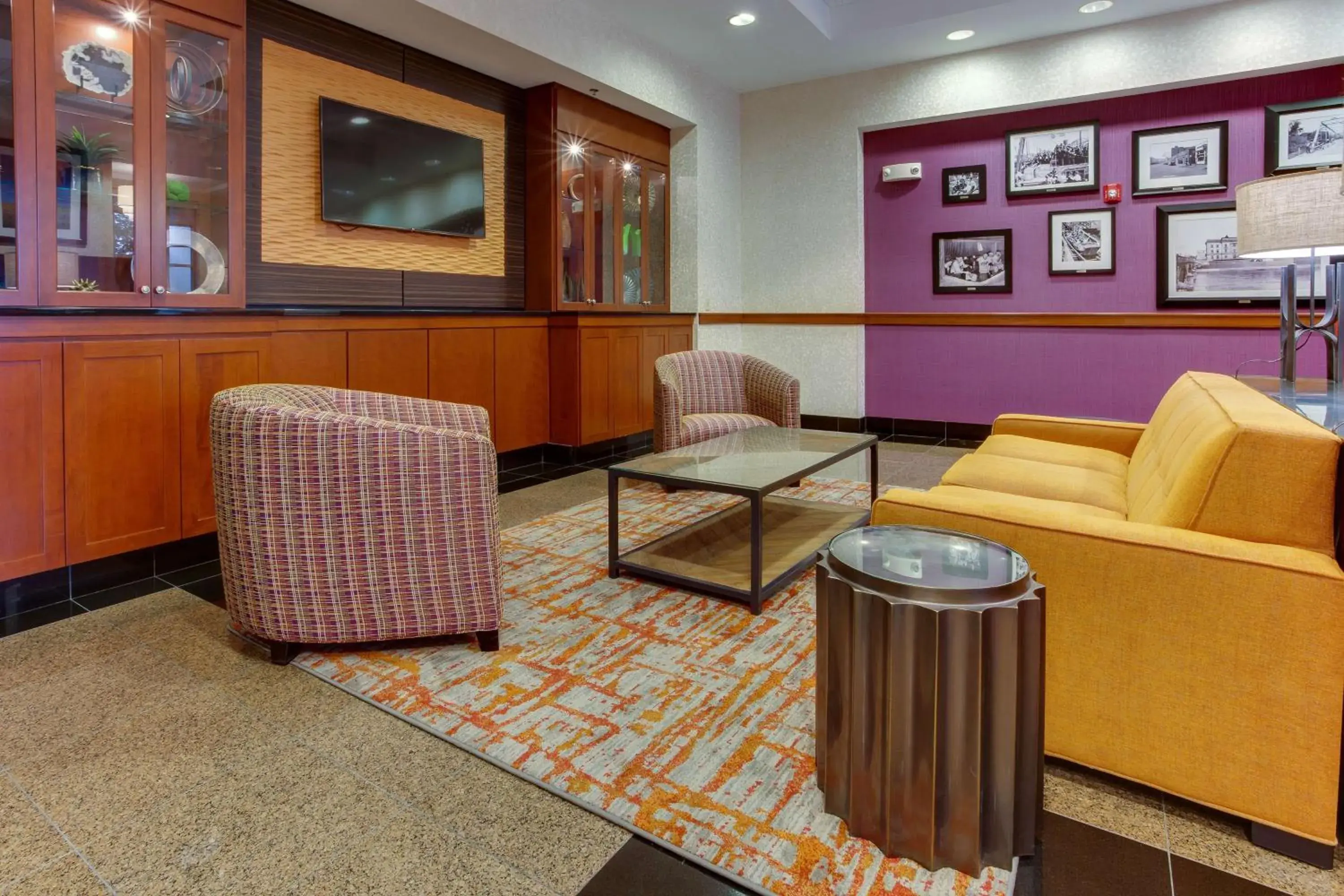 Lobby or reception in Drury Inn & Suites West Des Moines Lobby or reception in Drury Inn & Suites West Des Moines