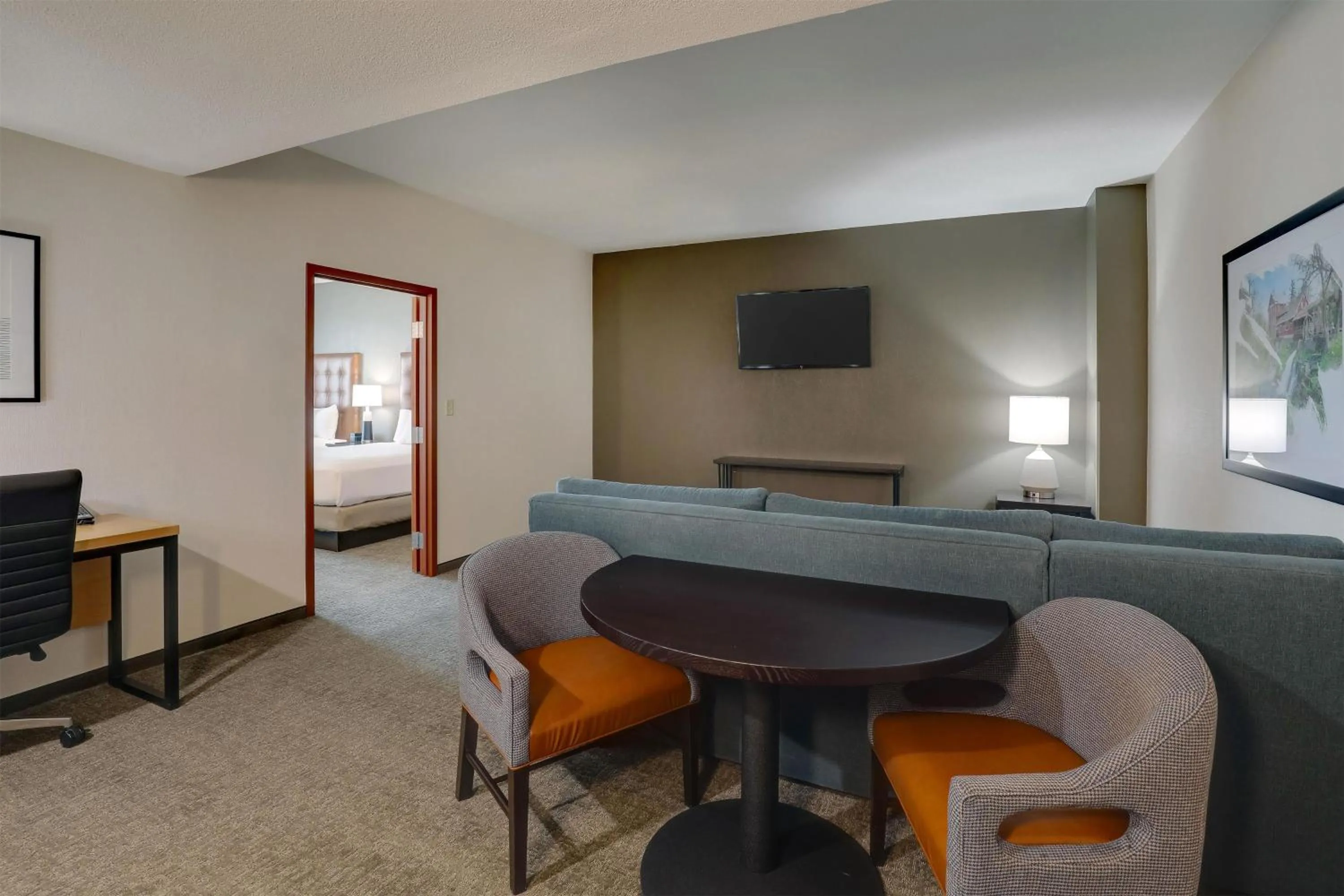 Bedroom in Drury Inn & Suites Dayton North