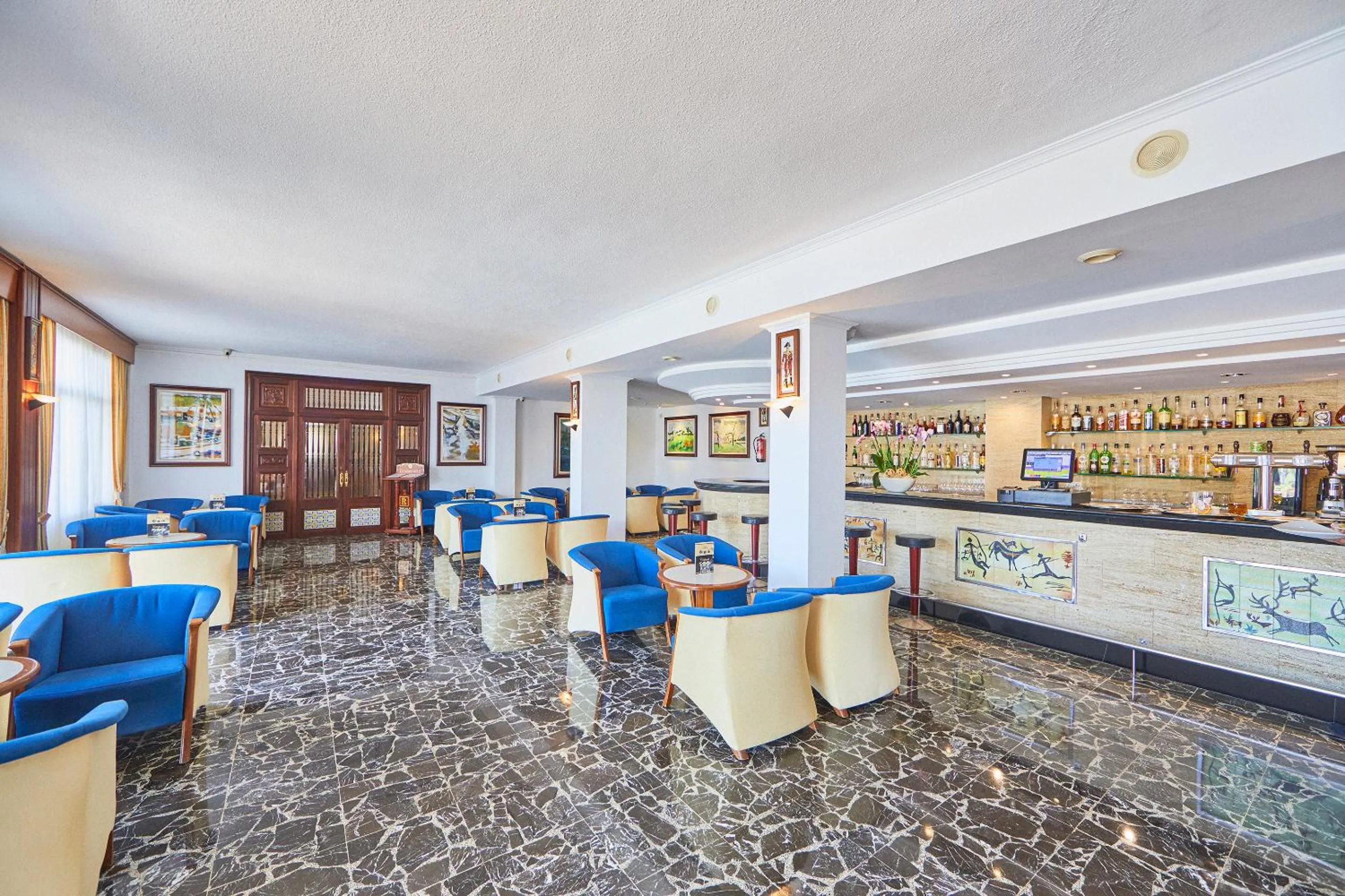 Lounge or bar in Hotel Rocamarina - Adults Only