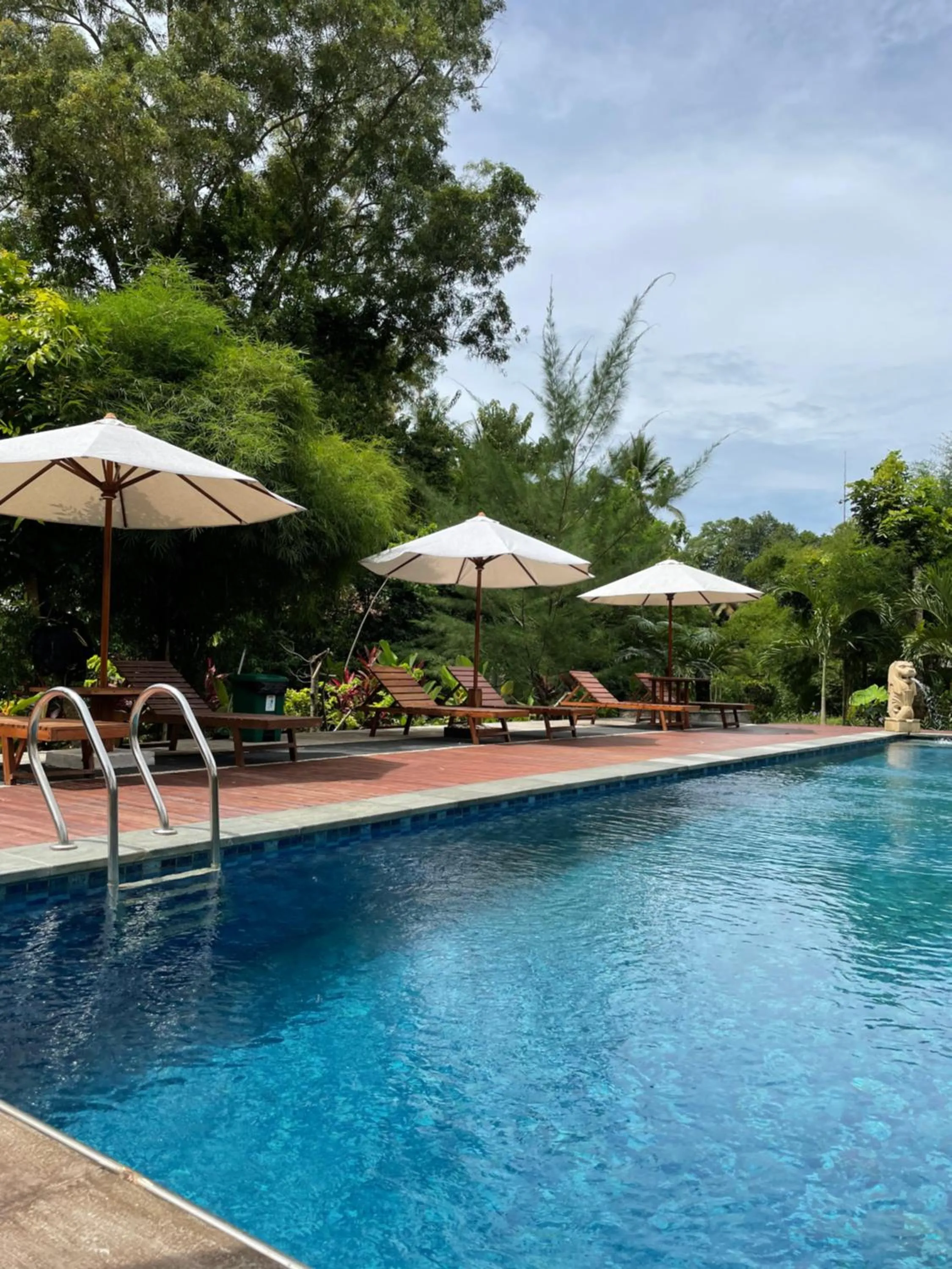 Red island villas