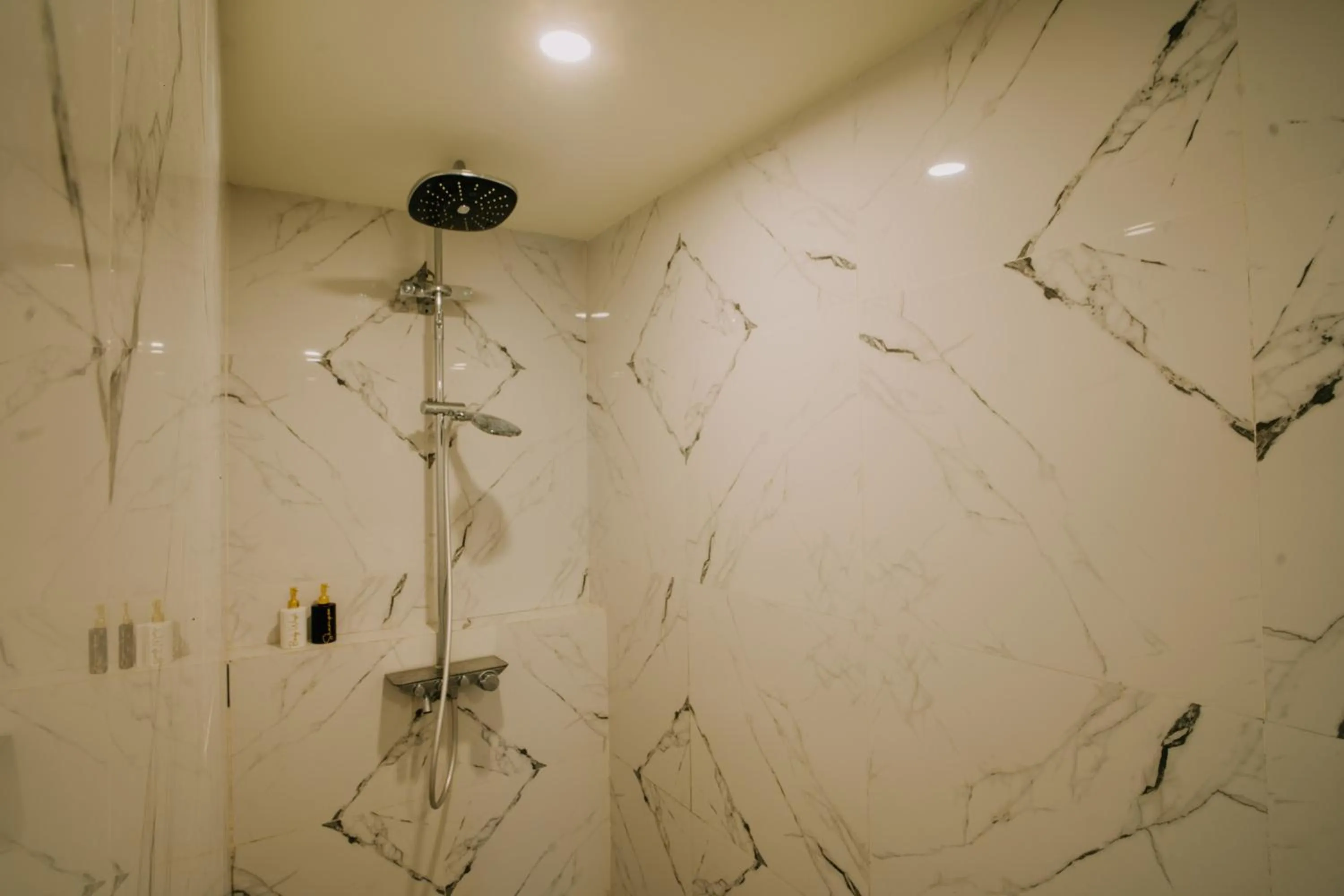 Bathroom in Red island villas