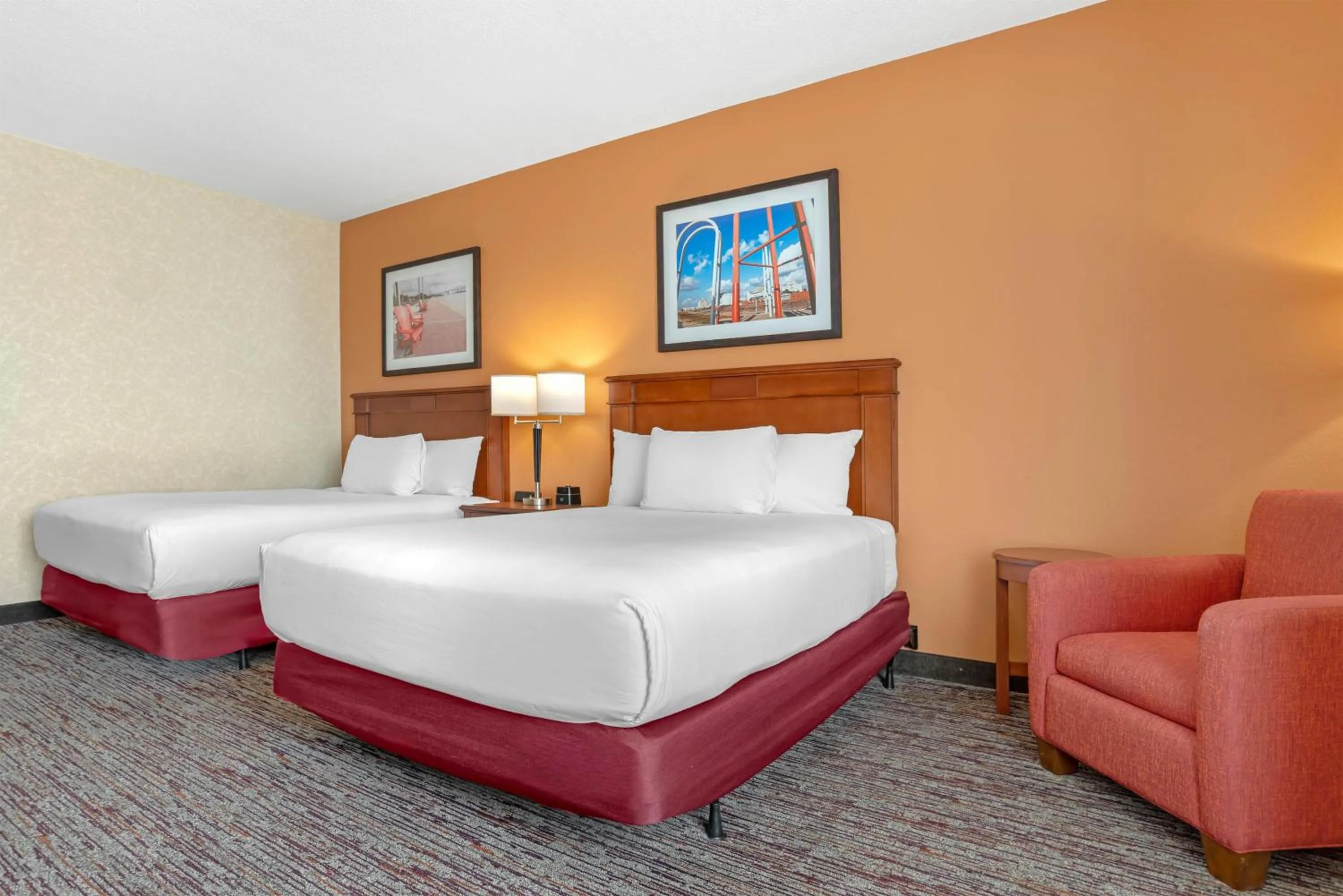 Bedroom, Bed in Drury Inn & Suites Baton Rouge