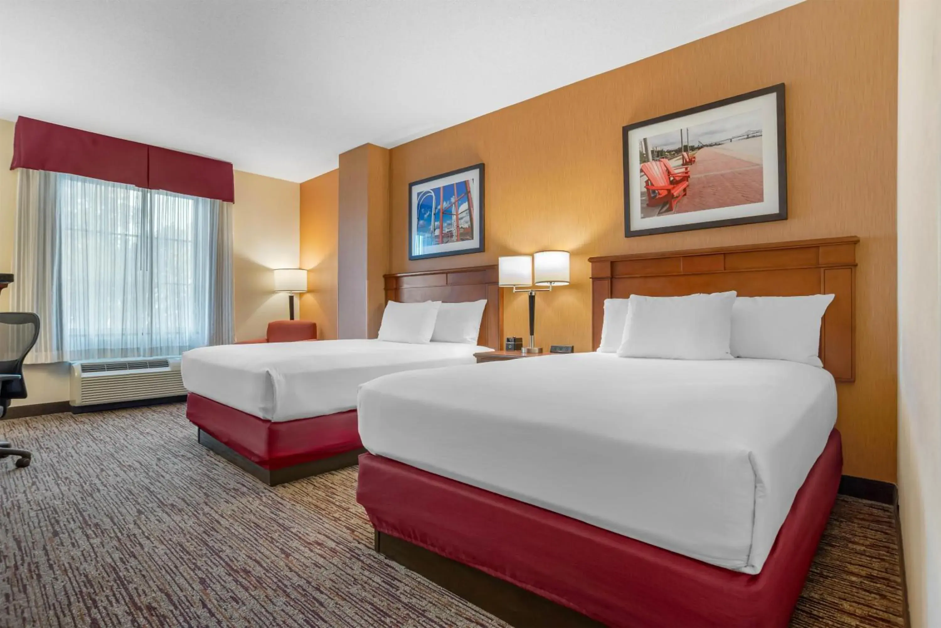 Bedroom, Bed in Drury Inn & Suites Baton Rouge Bedroom, Bed in Drury Inn & Suites Baton Rouge