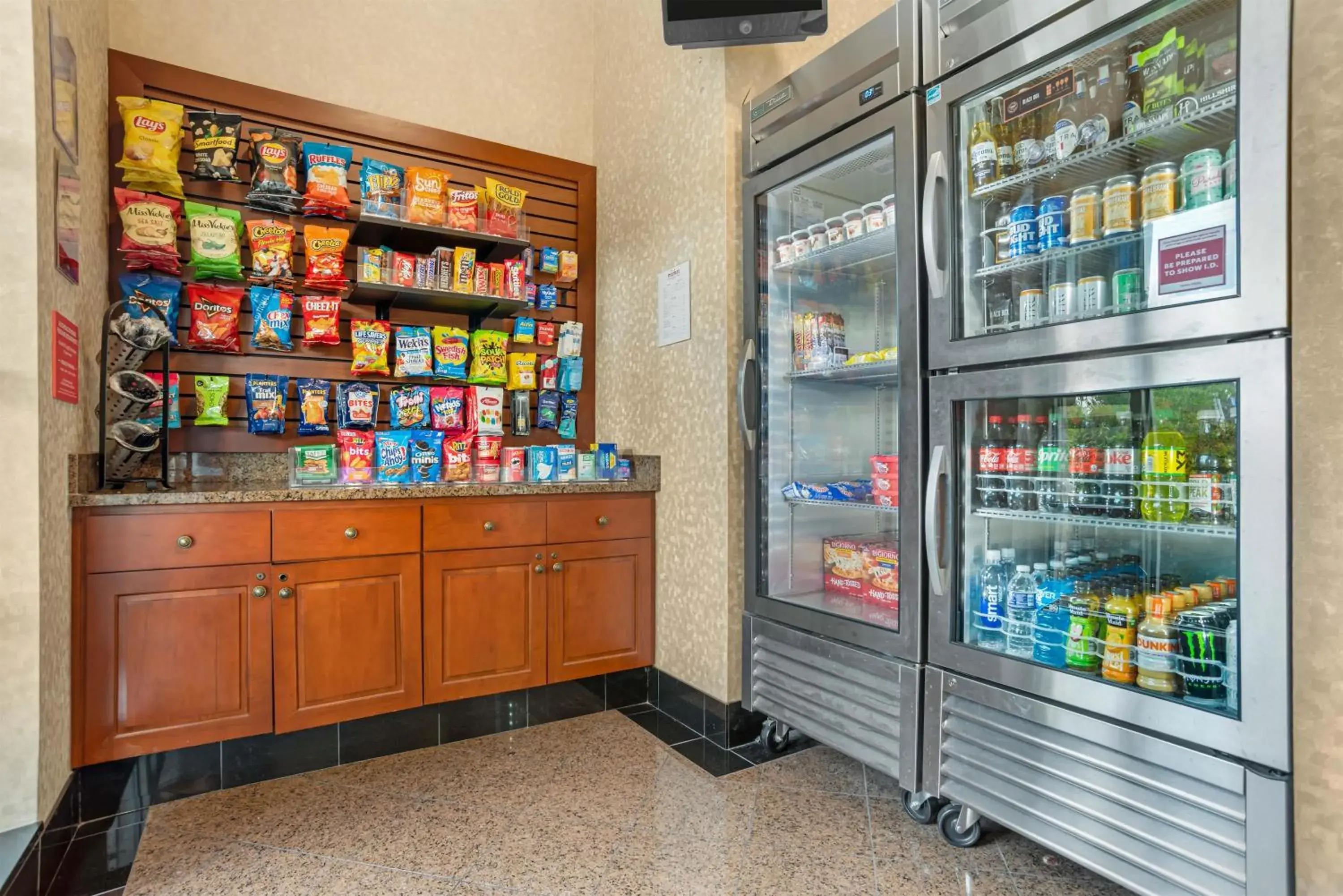 Property building in Drury Inn & Suites Baton Rouge Property building in Drury Inn & Suites Baton Rouge