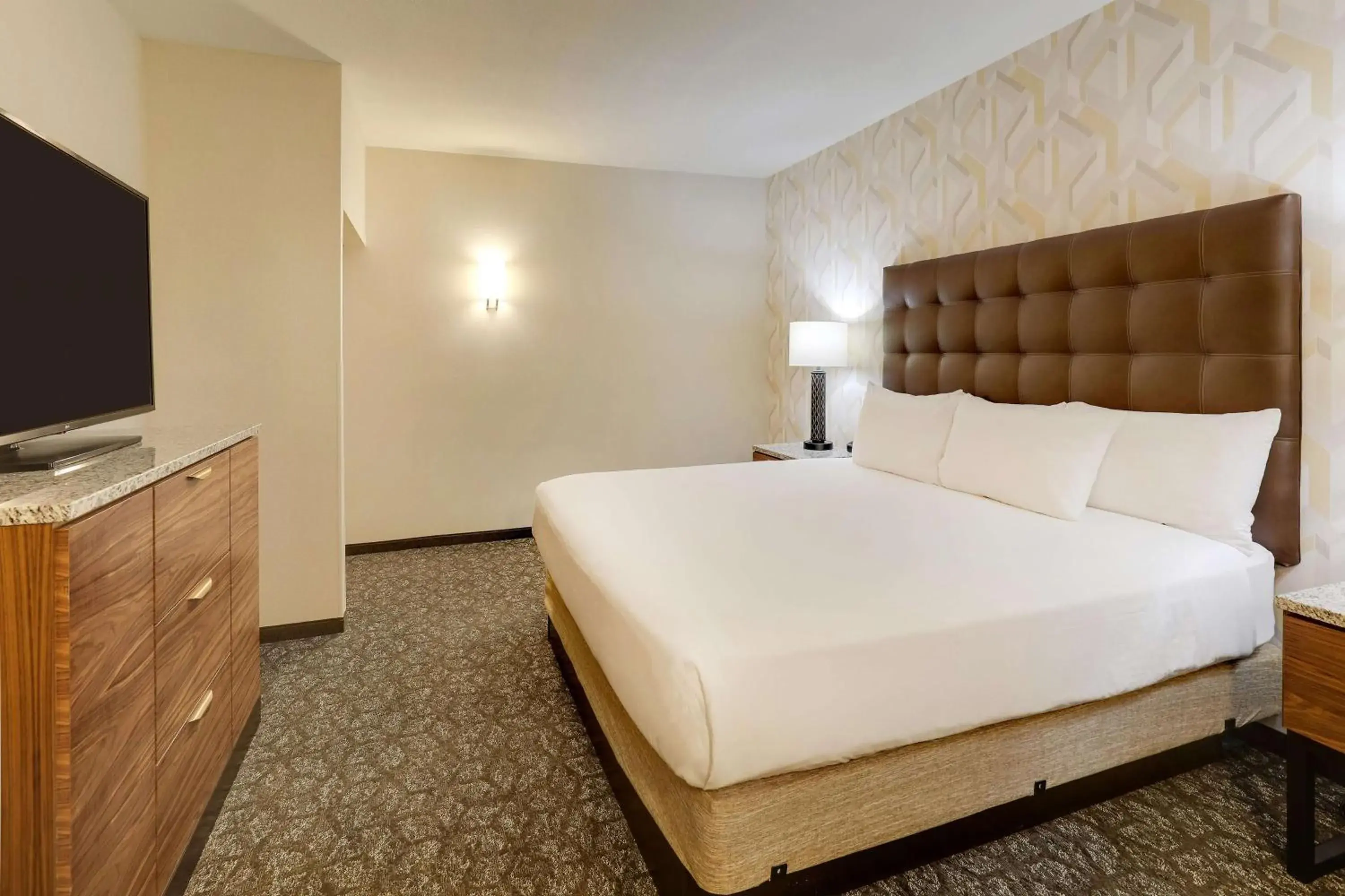 Bedroom, Bed in Drury Plaza Hotel Columbus Downtown Bedroom, Bed in Drury Plaza Hotel Columbus Downtown