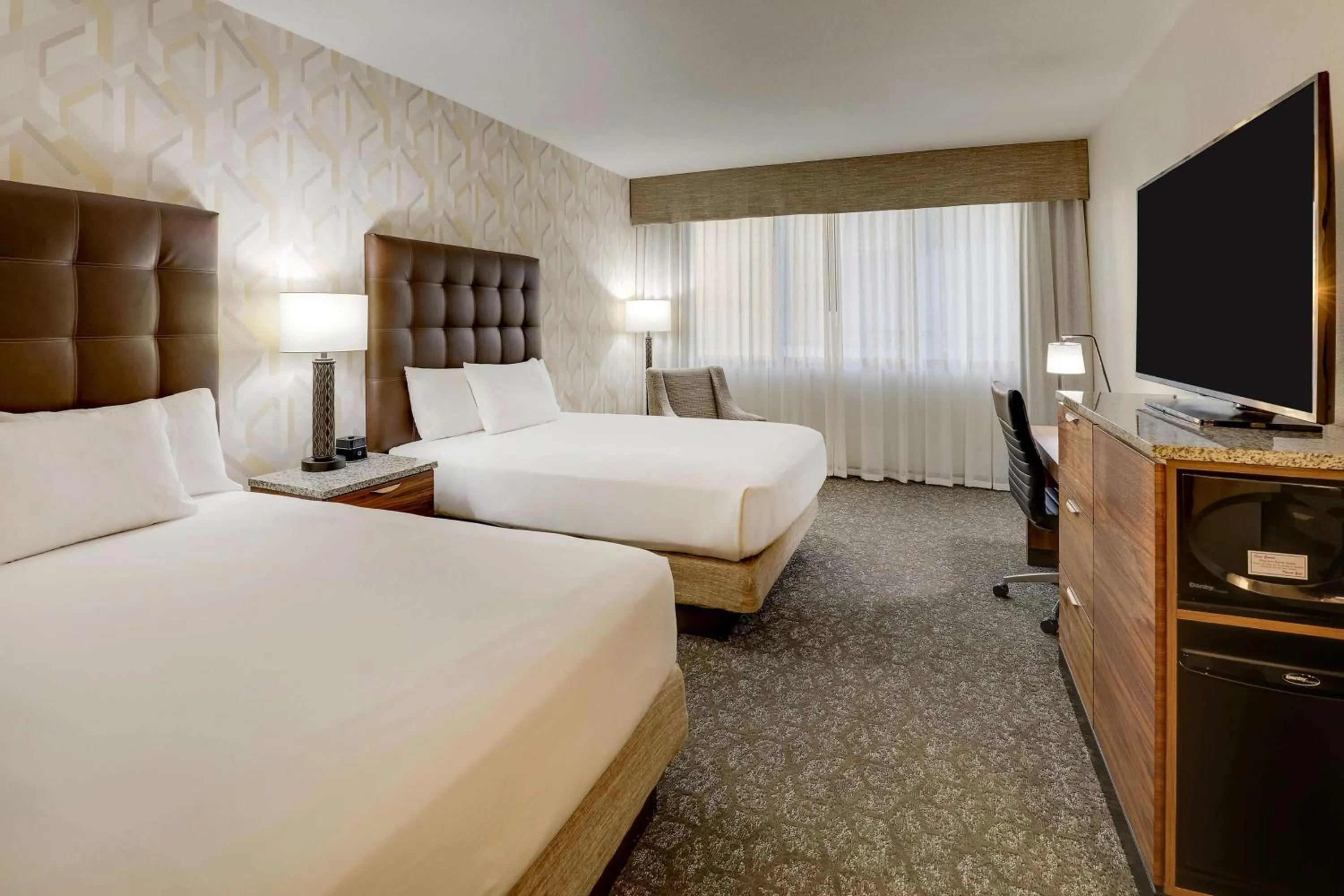 Bedroom, Bed in Drury Plaza Hotel Columbus Downtown