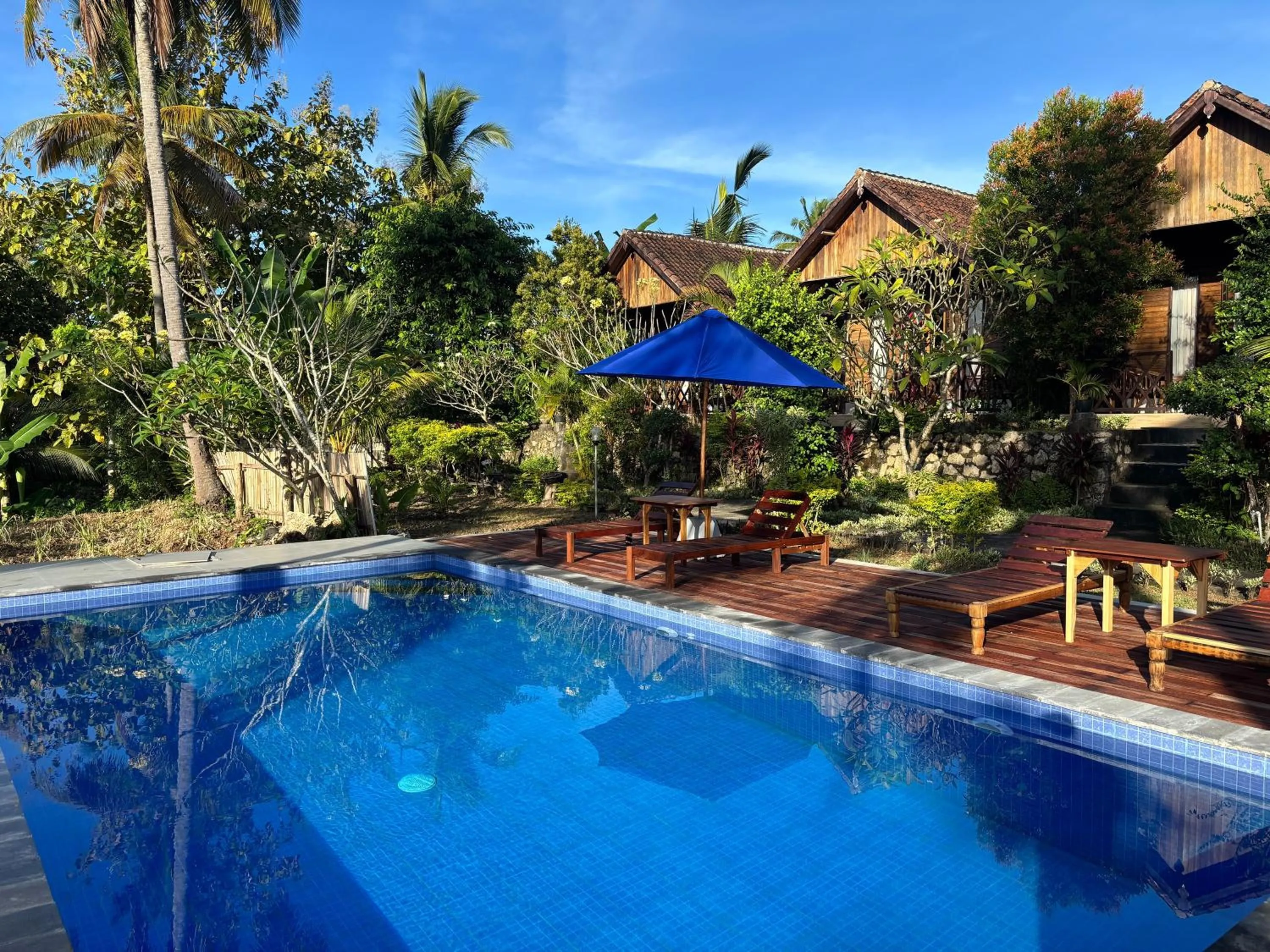 Swimming pool in Penida Lapaya Bungalows Nusa Penida