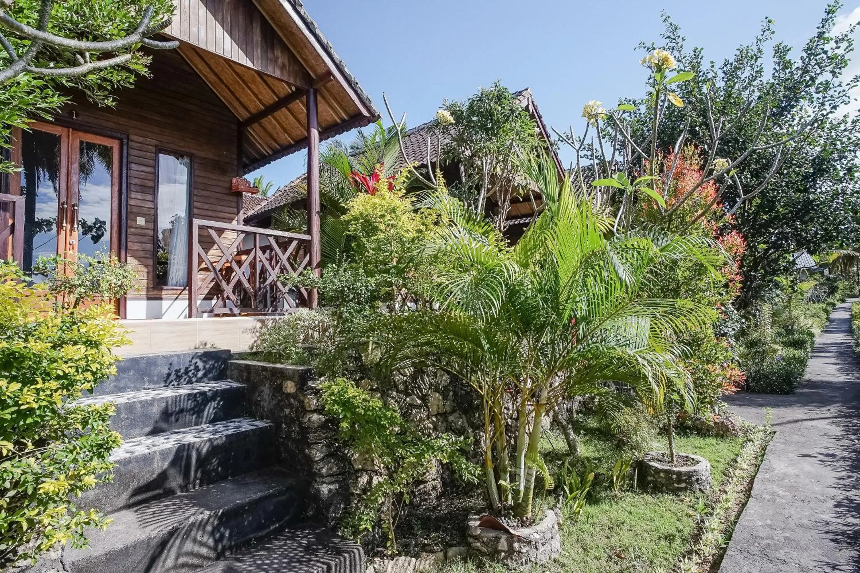 Property building in Penida Lapaya Bungalows Nusa Penida