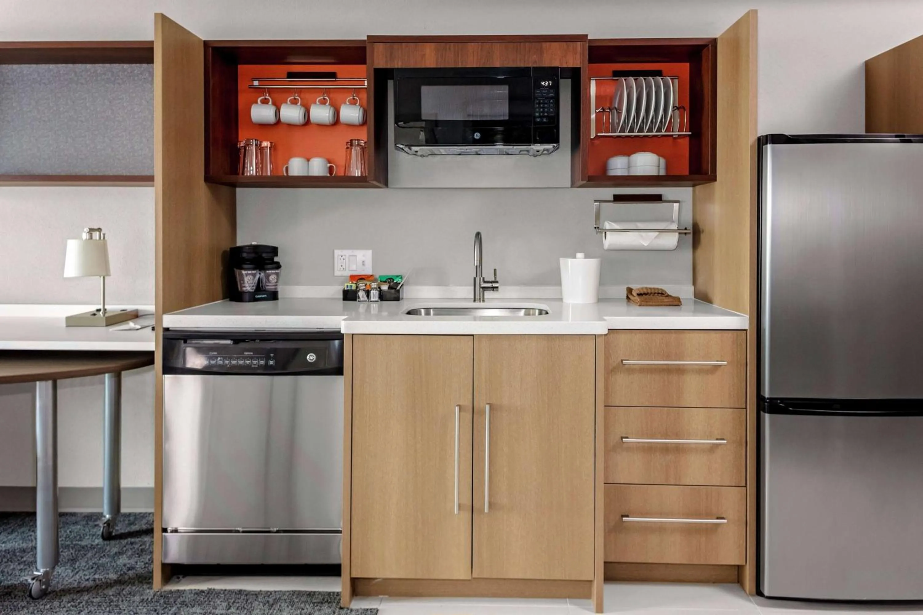 Kitchen or kitchenette in Home2 Suites By Hilton Salisbury