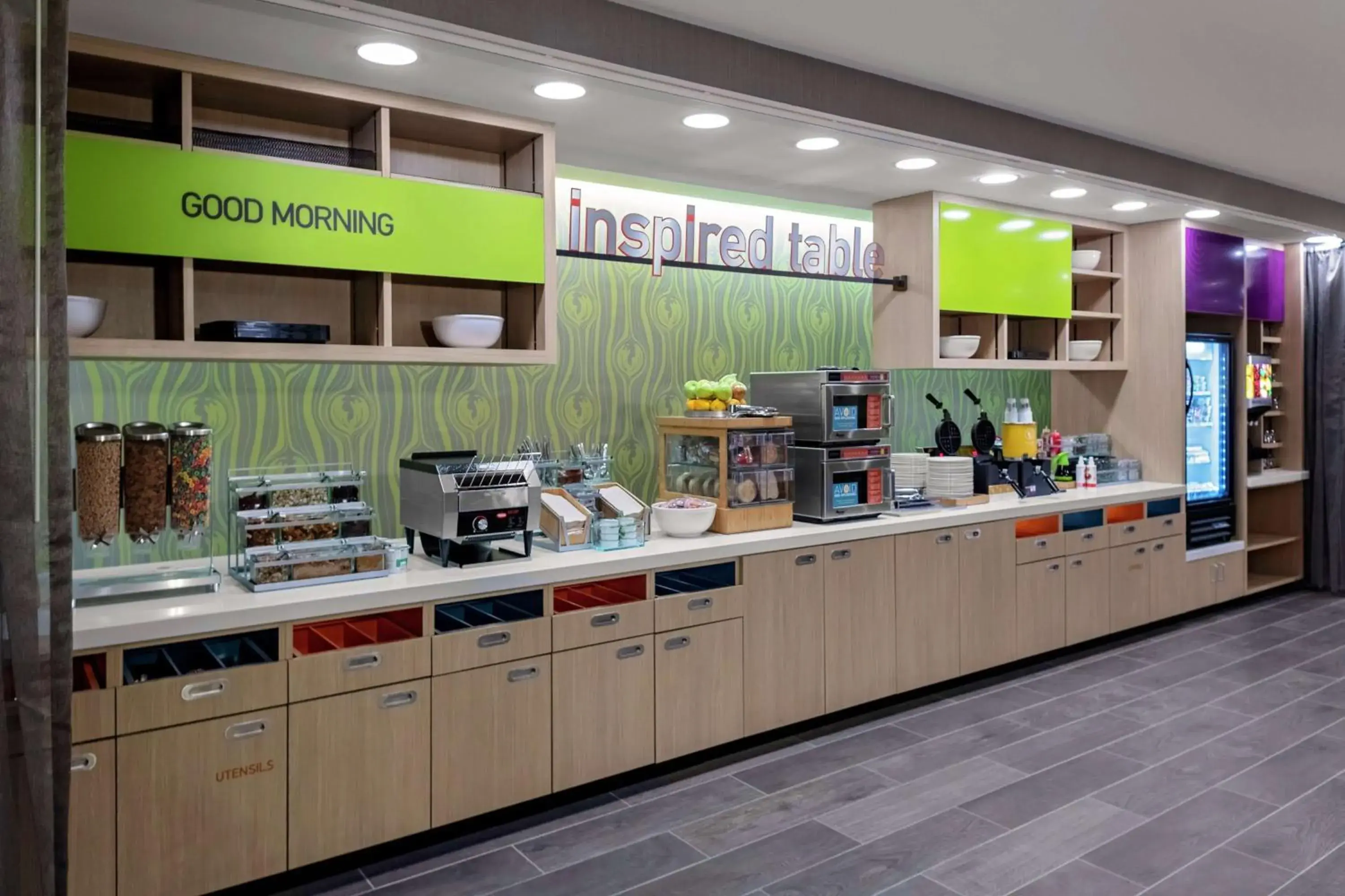 Food and drinks in Home2 Suites By Hilton Salisbury Food and drinks in Home2 Suites By Hilton Salisbury