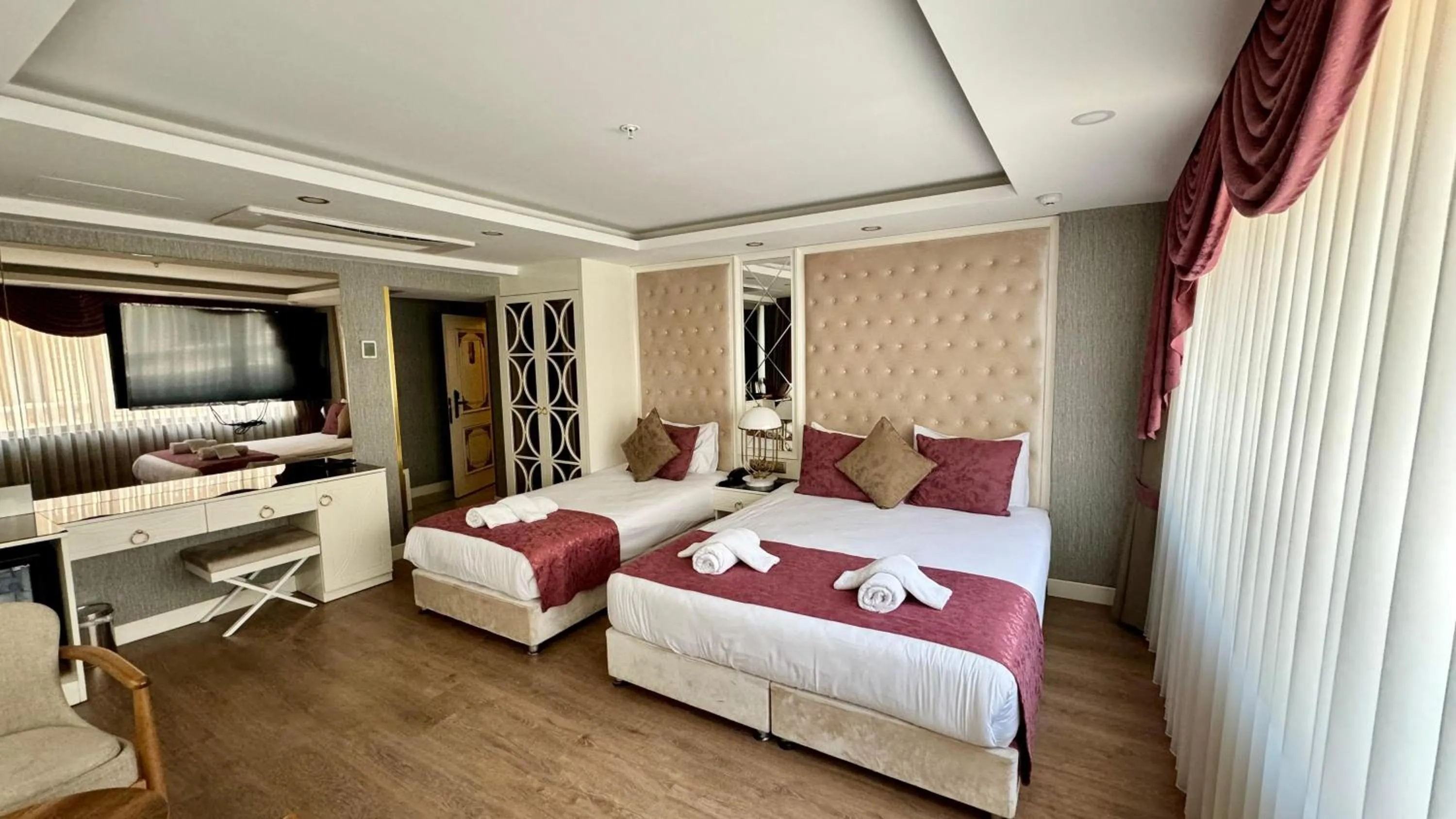 Bedroom, Bed in Burj Al Istanbul