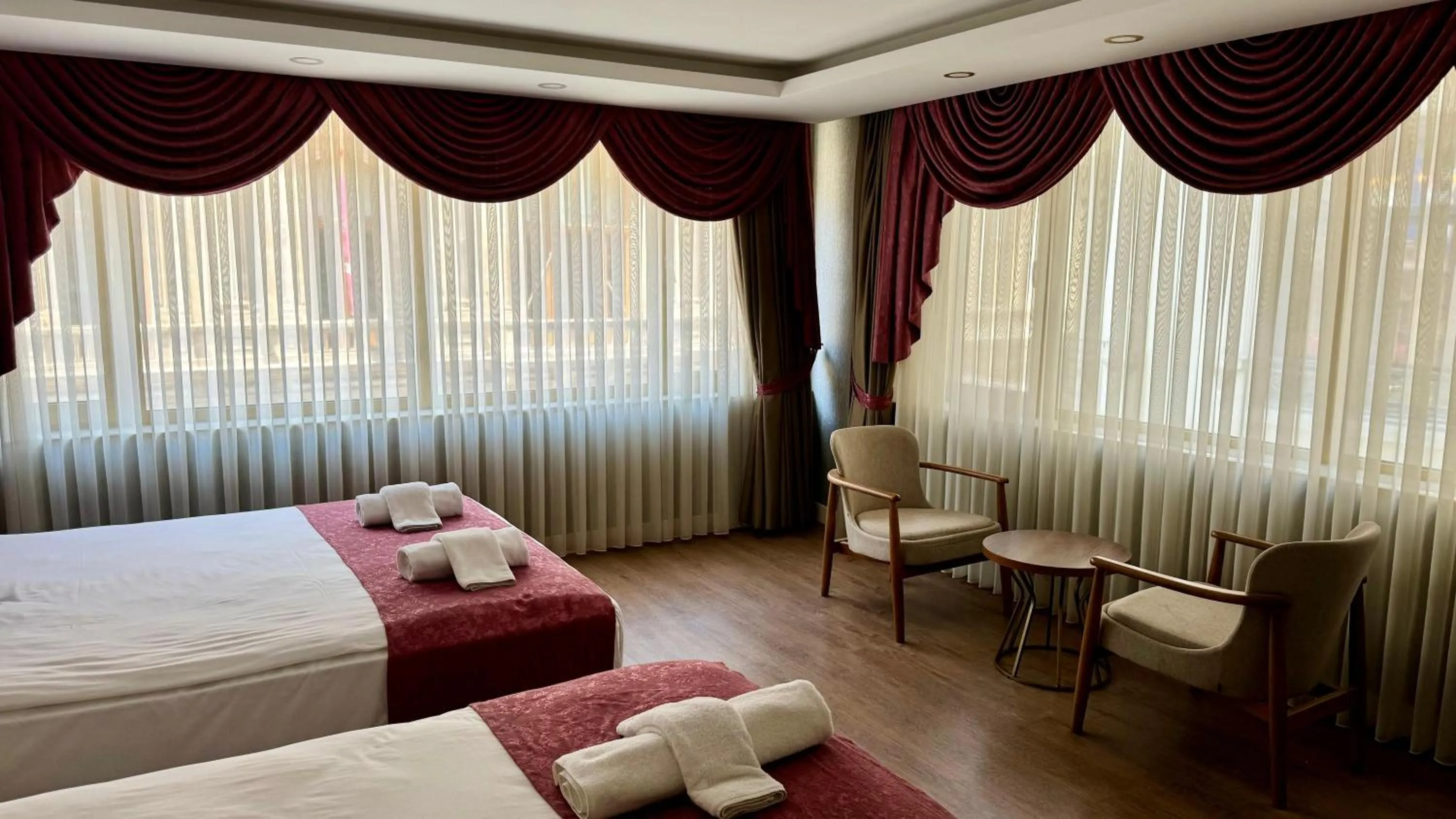 Bedroom, Bed in Burj Al Istanbul