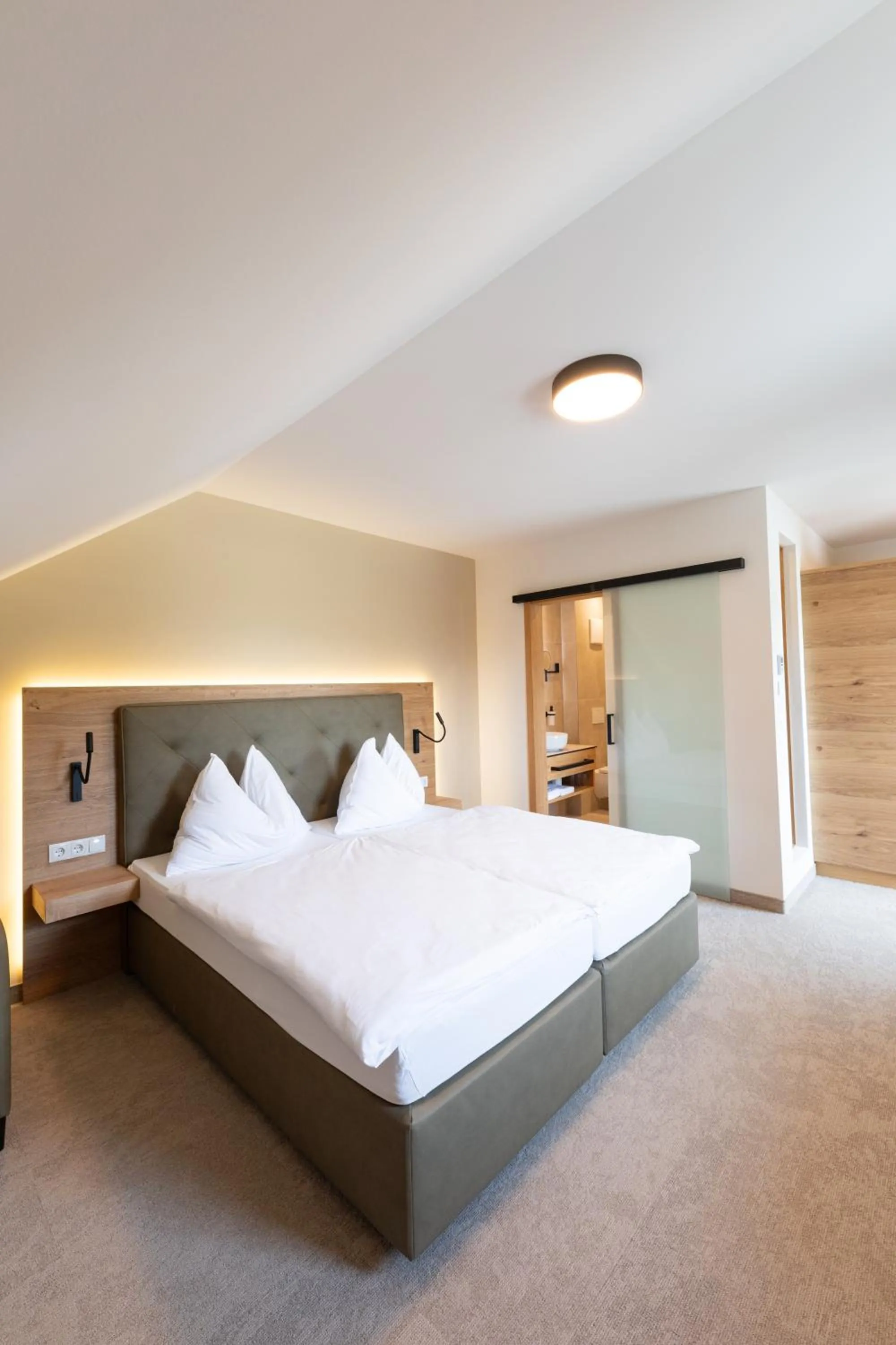 Photo of the whole room, Bed in Hotel Die Pflegerbrücke