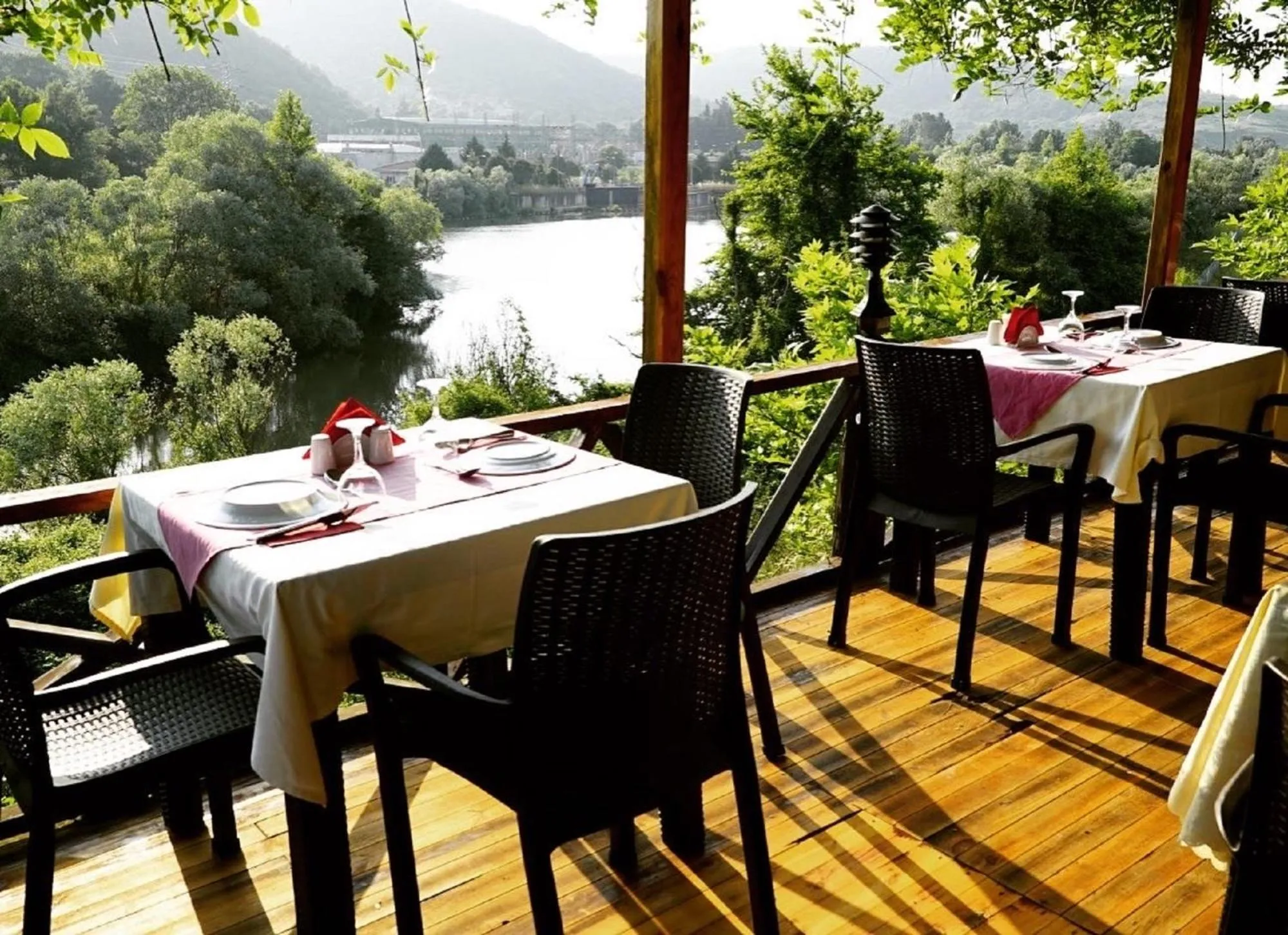 Restaurant/places to eat in Ağva Green River Hotel