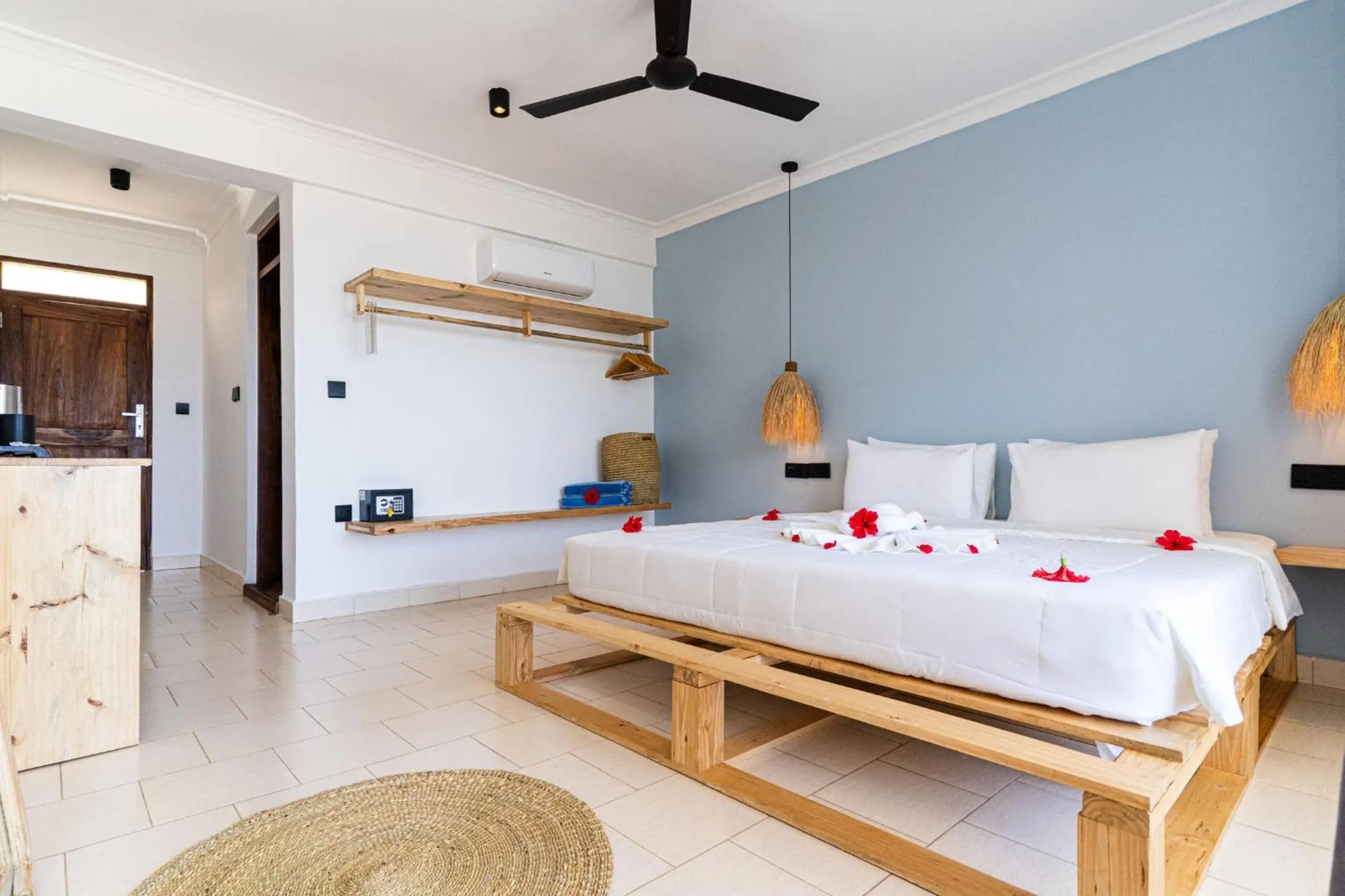 Bed in Marea Boutique Hotel