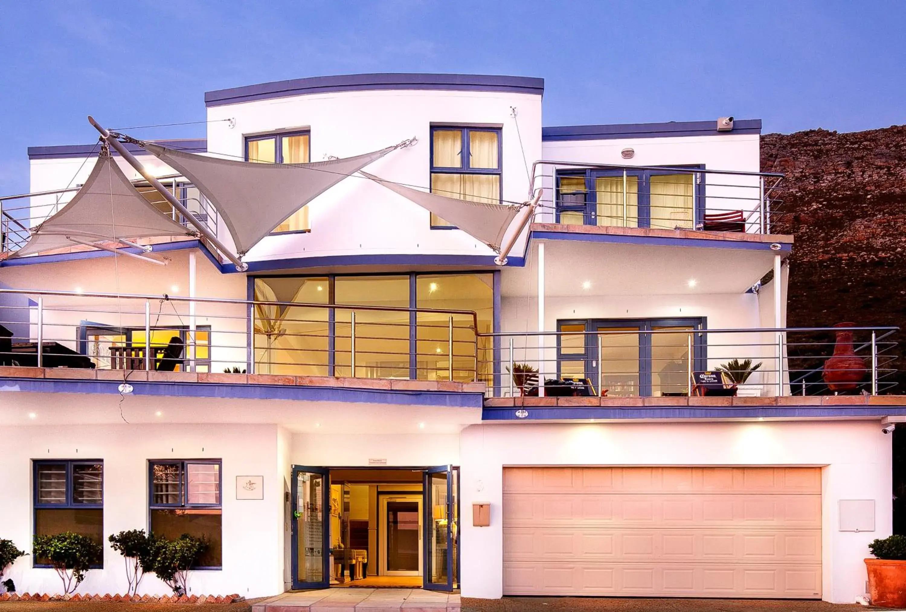 Property building in Magellans Hotel Property building in Magellans Hotel