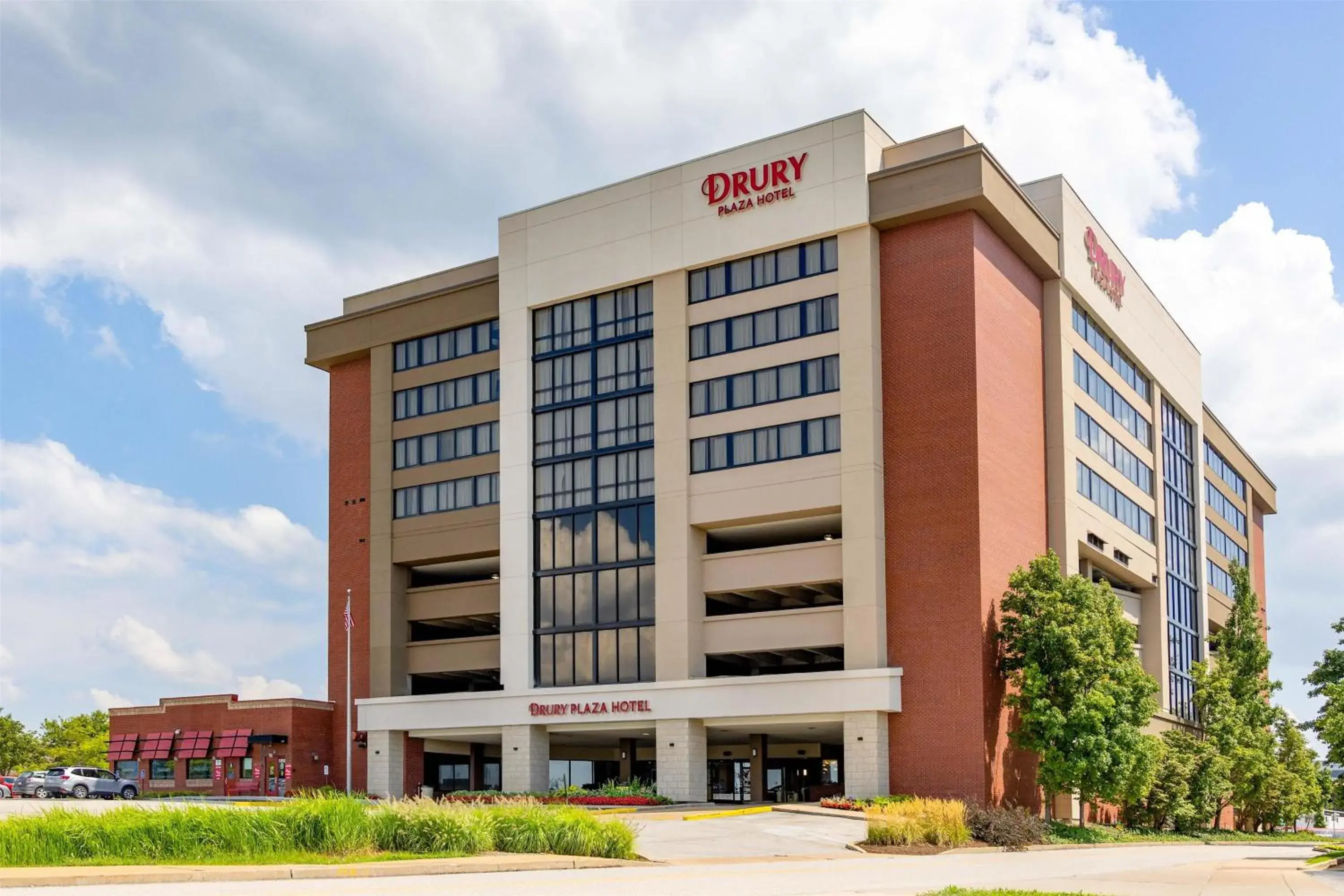 Property building in Drury Plaza Hotel St Louis Creve Coeur Property building in Drury Plaza Hotel St Louis Creve Coeur