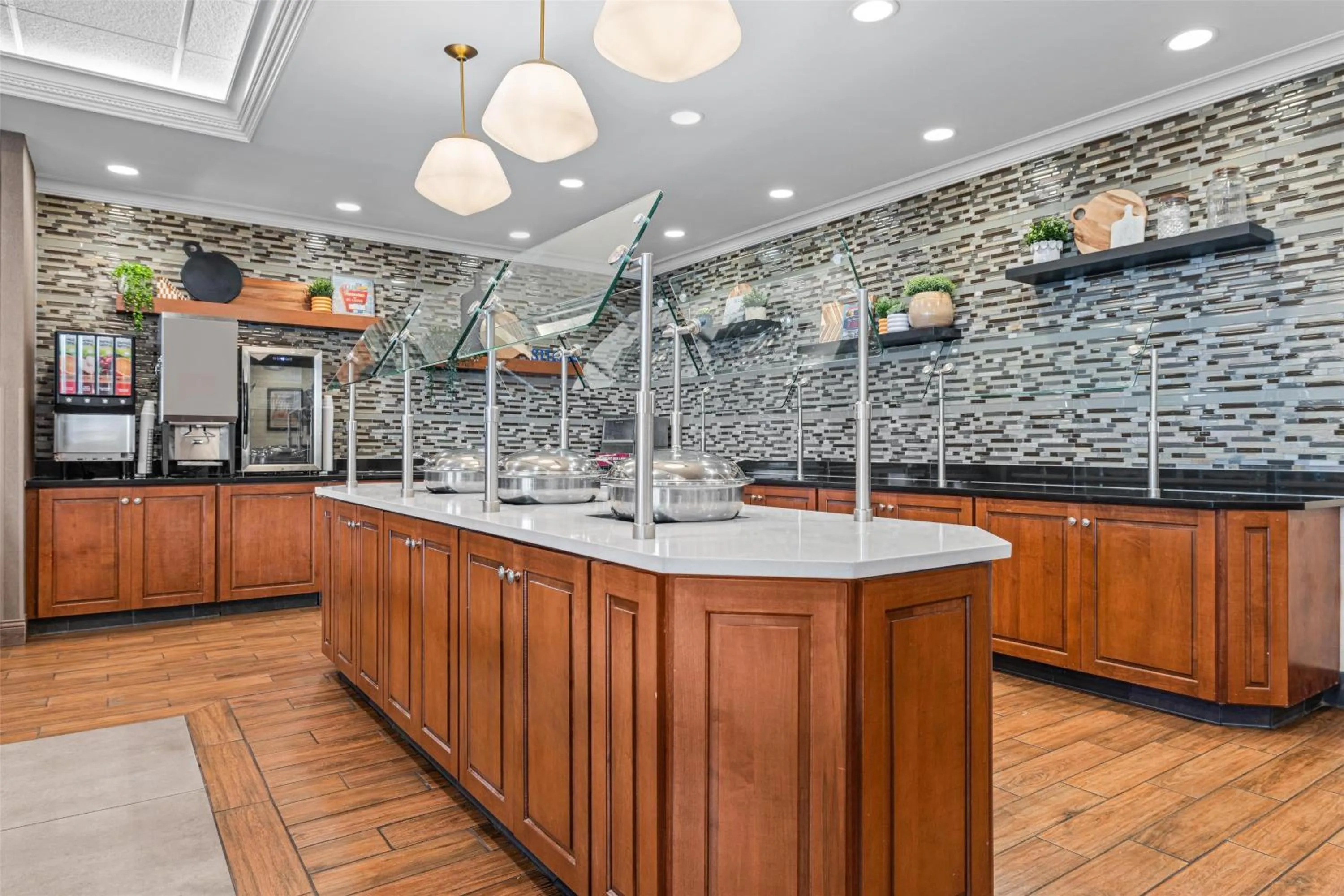 Breakfast in Drury Plaza Hotel St Louis Creve Coeur