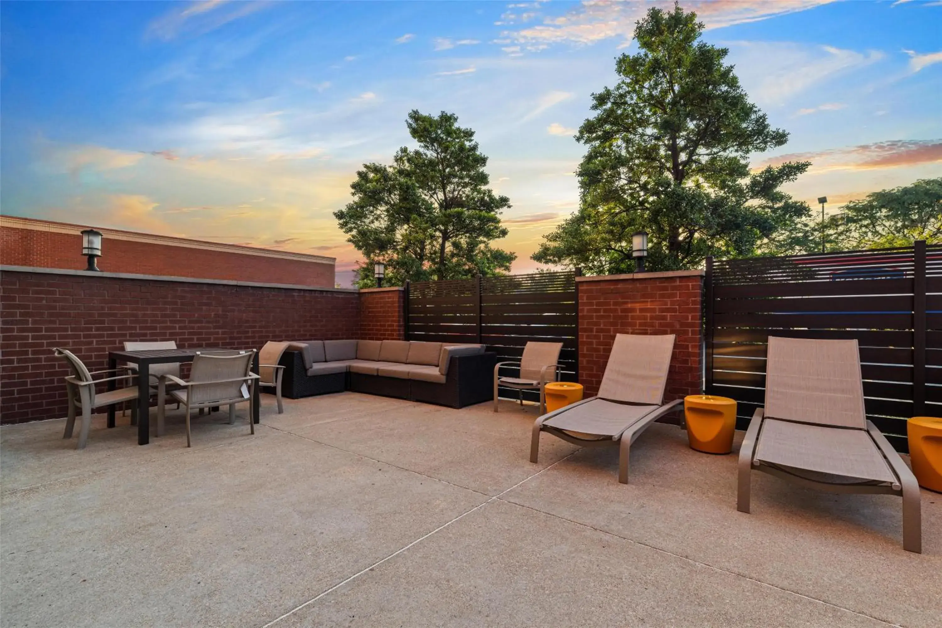 Property building in Drury Plaza Hotel St Louis Creve Coeur Property building in Drury Plaza Hotel St Louis Creve Coeur