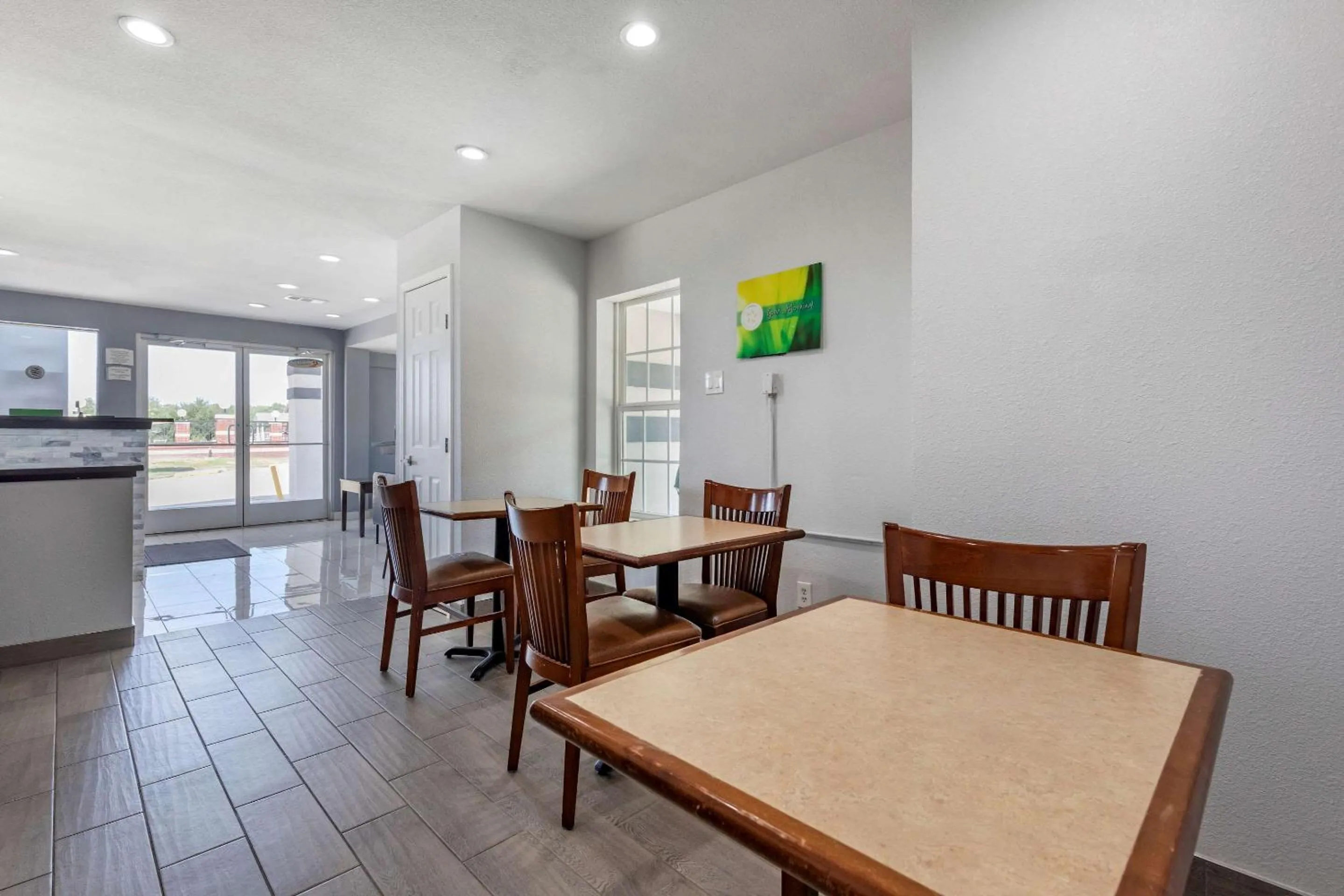 Breakfast in Quality Inn Cameron