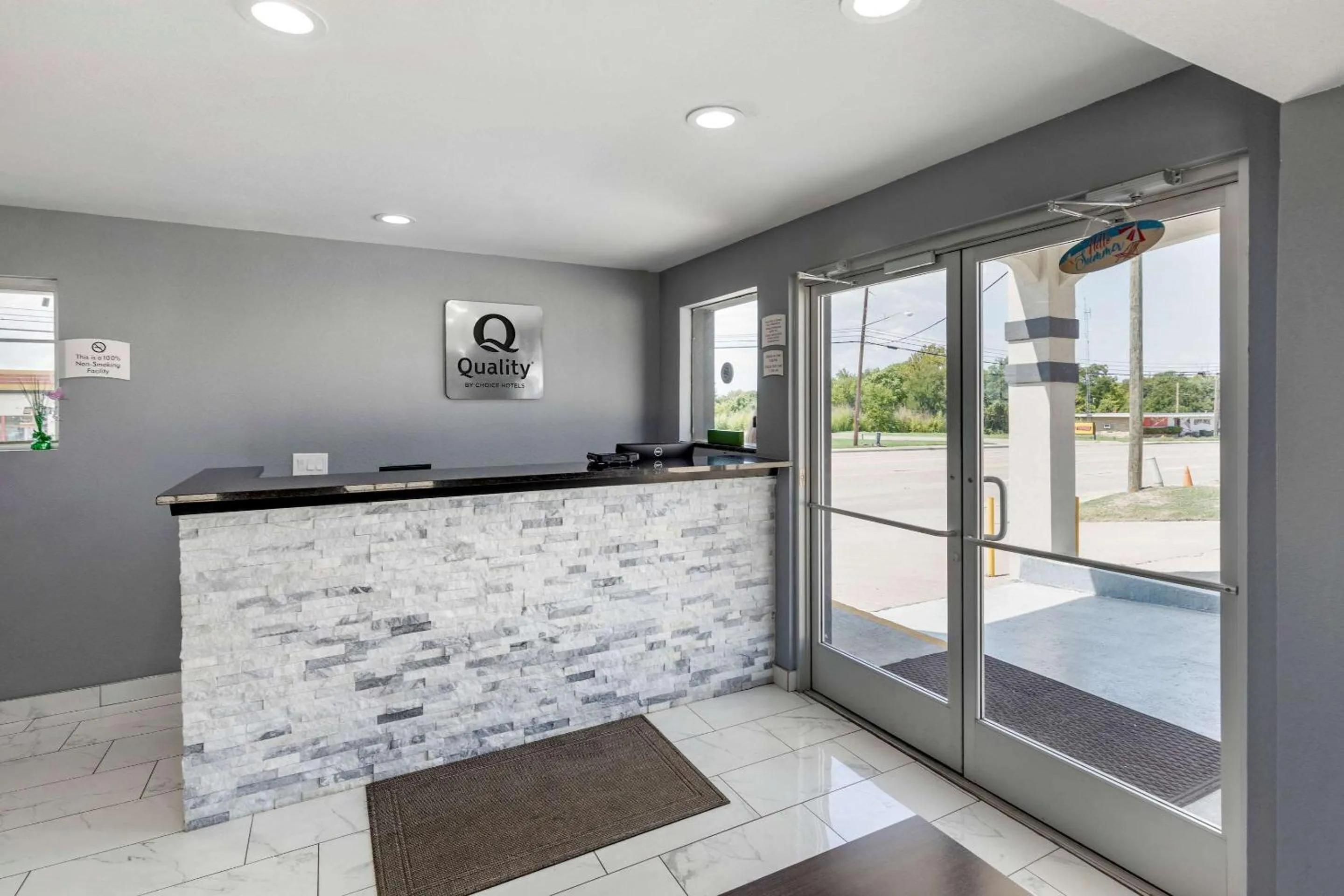 Lobby or reception in Quality Inn Cameron