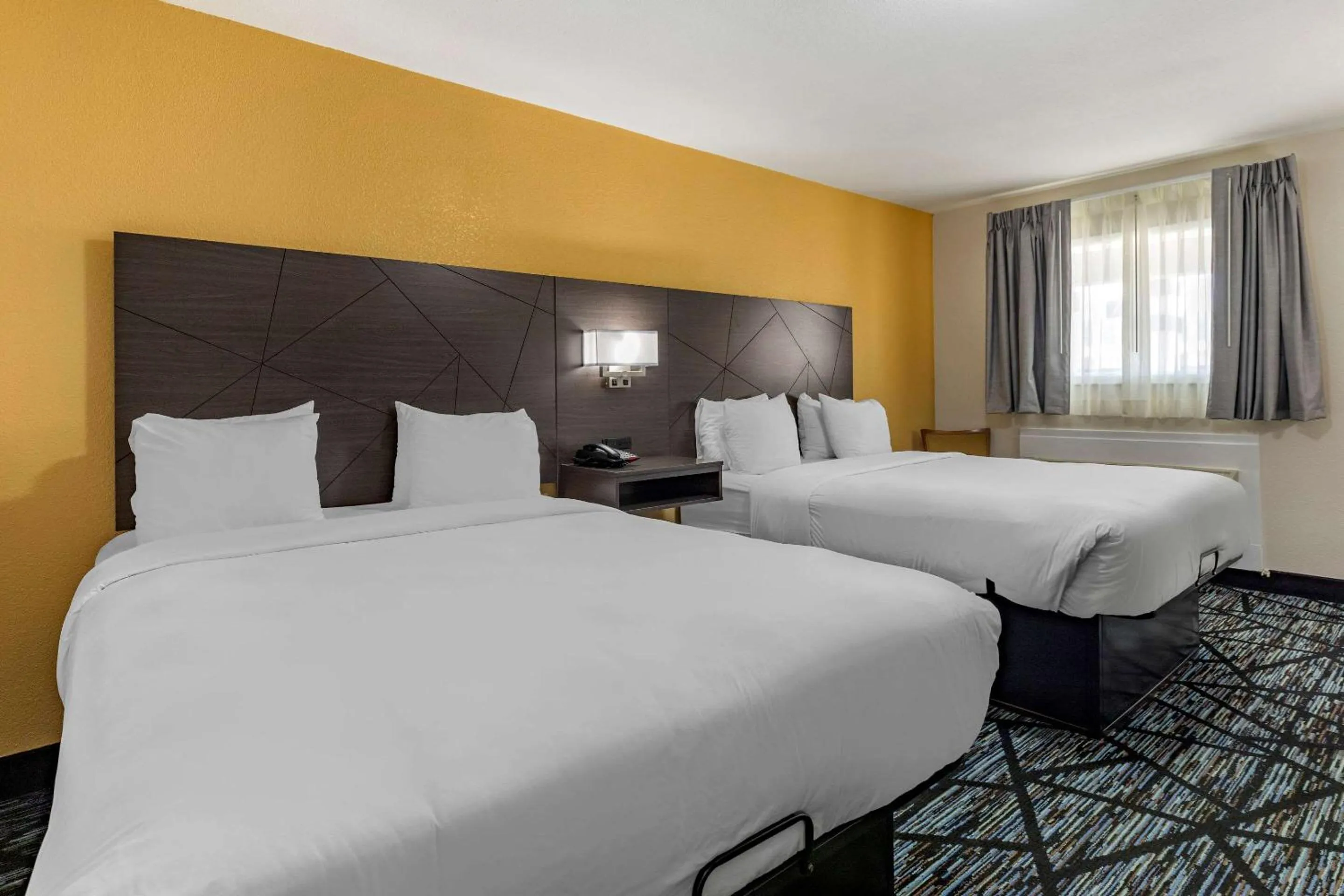 Bedroom, Bed in Quality Inn Cameron