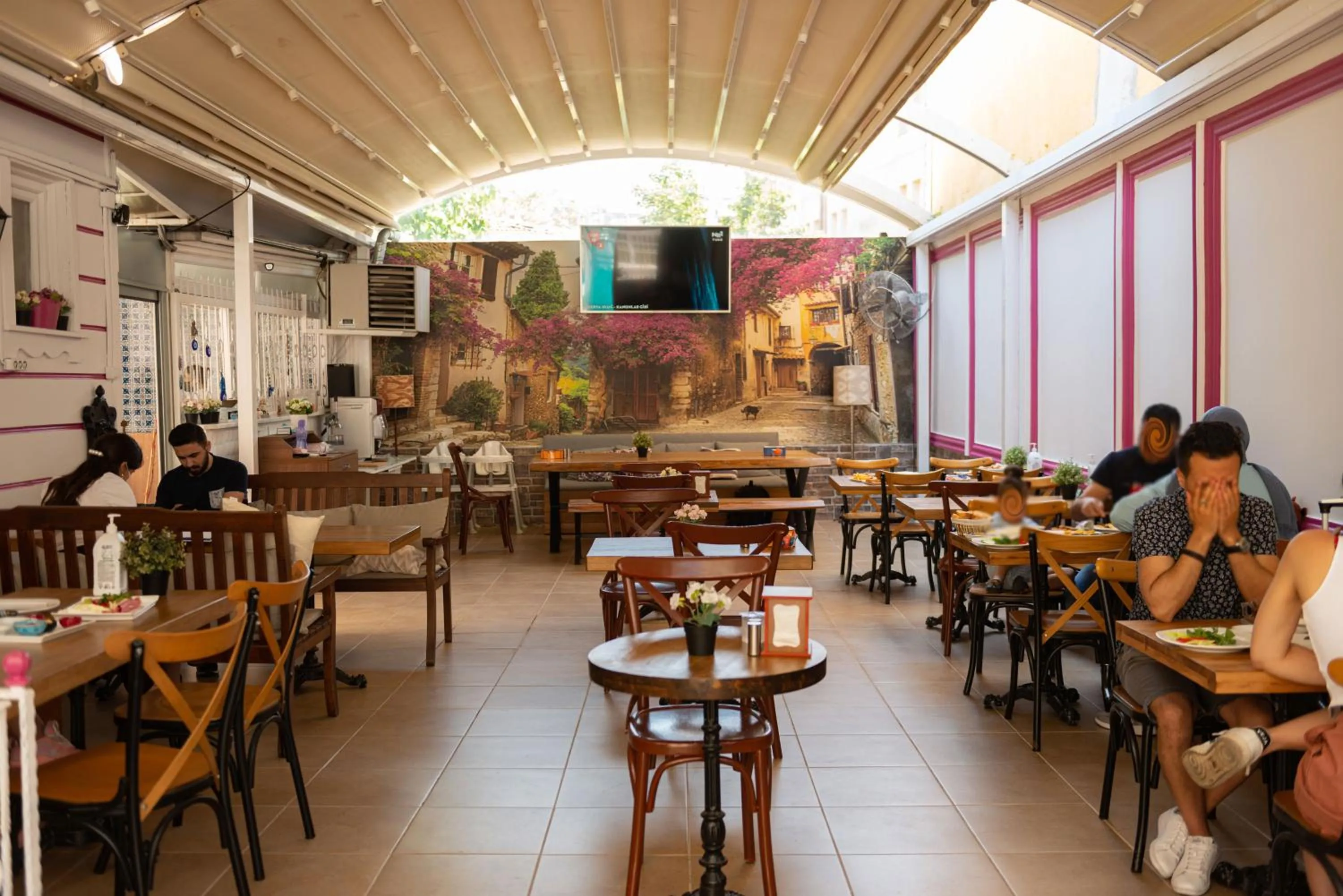 Breakfast in Enderun by Otantik Suites