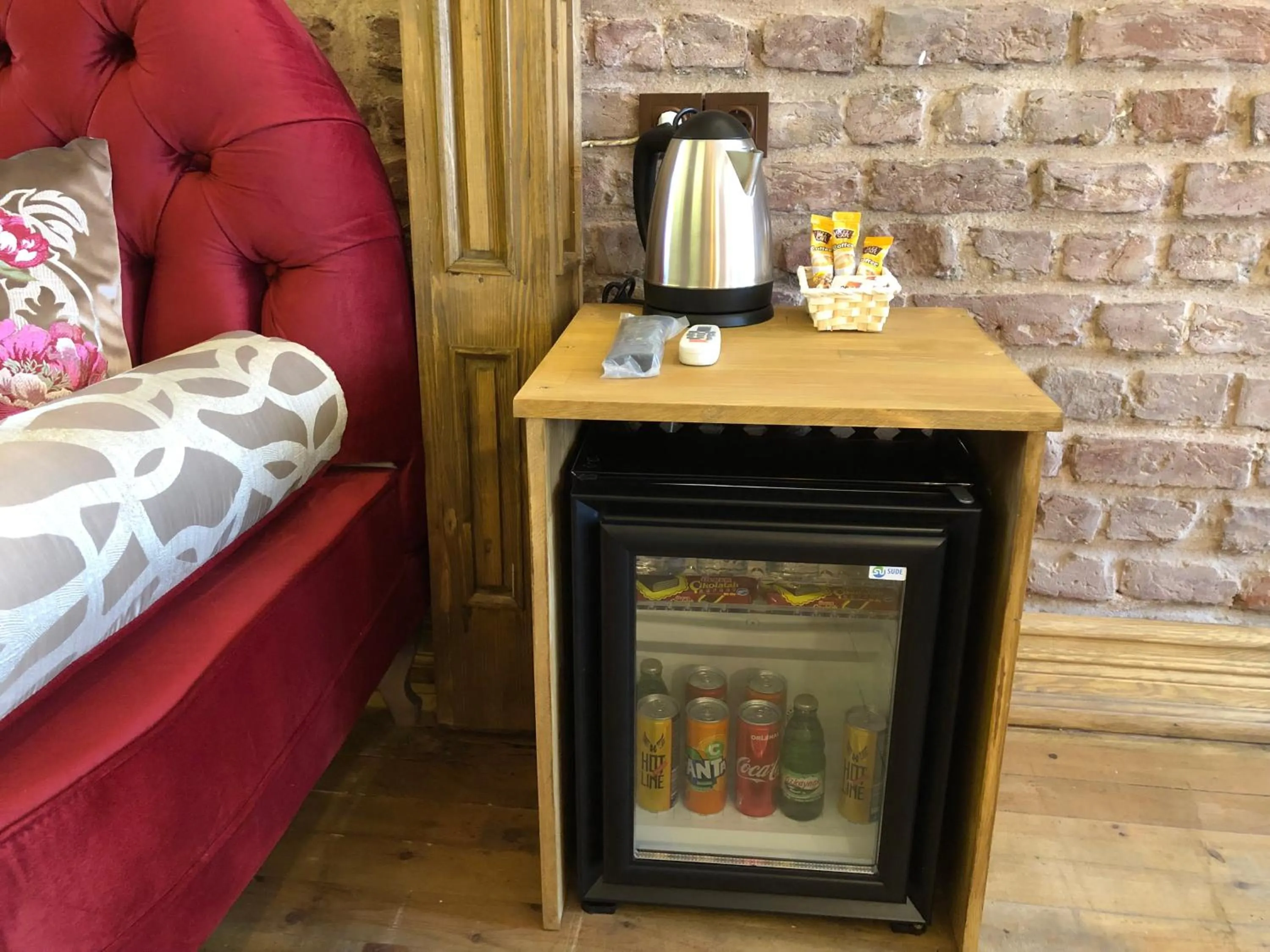 Coffee/tea facilities in Enderun by Otantik Suites