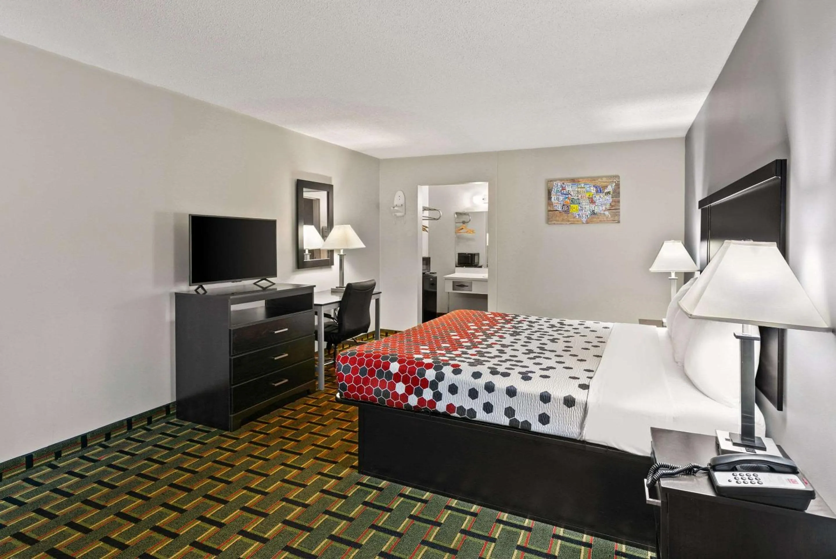 Bedroom, Bed in Econo Lodge Clemson - University Area