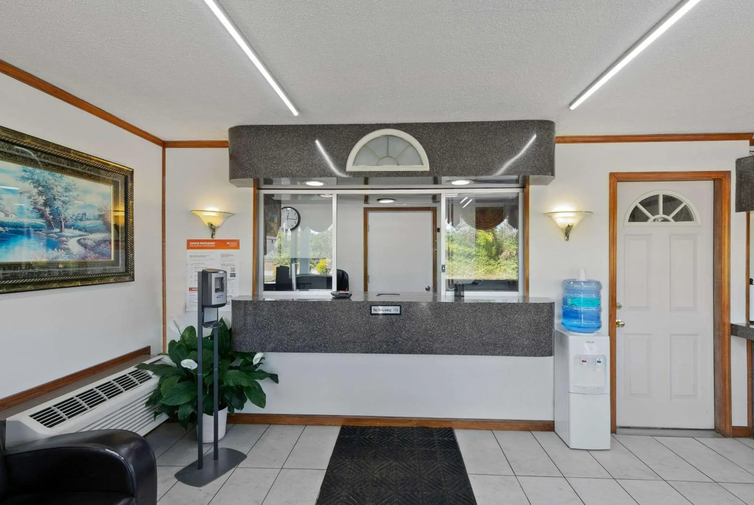 Lobby or reception in Econo Lodge Lobby or reception in Econo Lodge